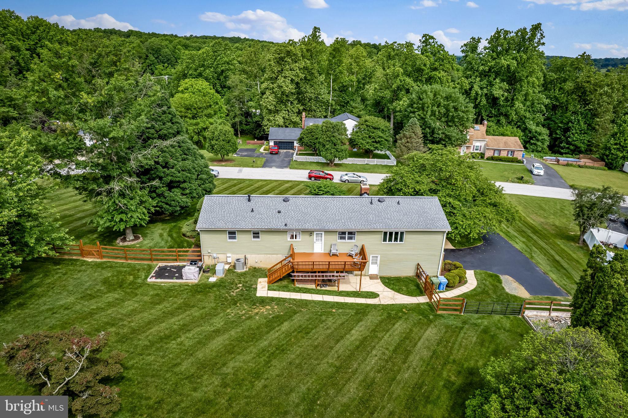 WOODRIDGE MANOR - Residential