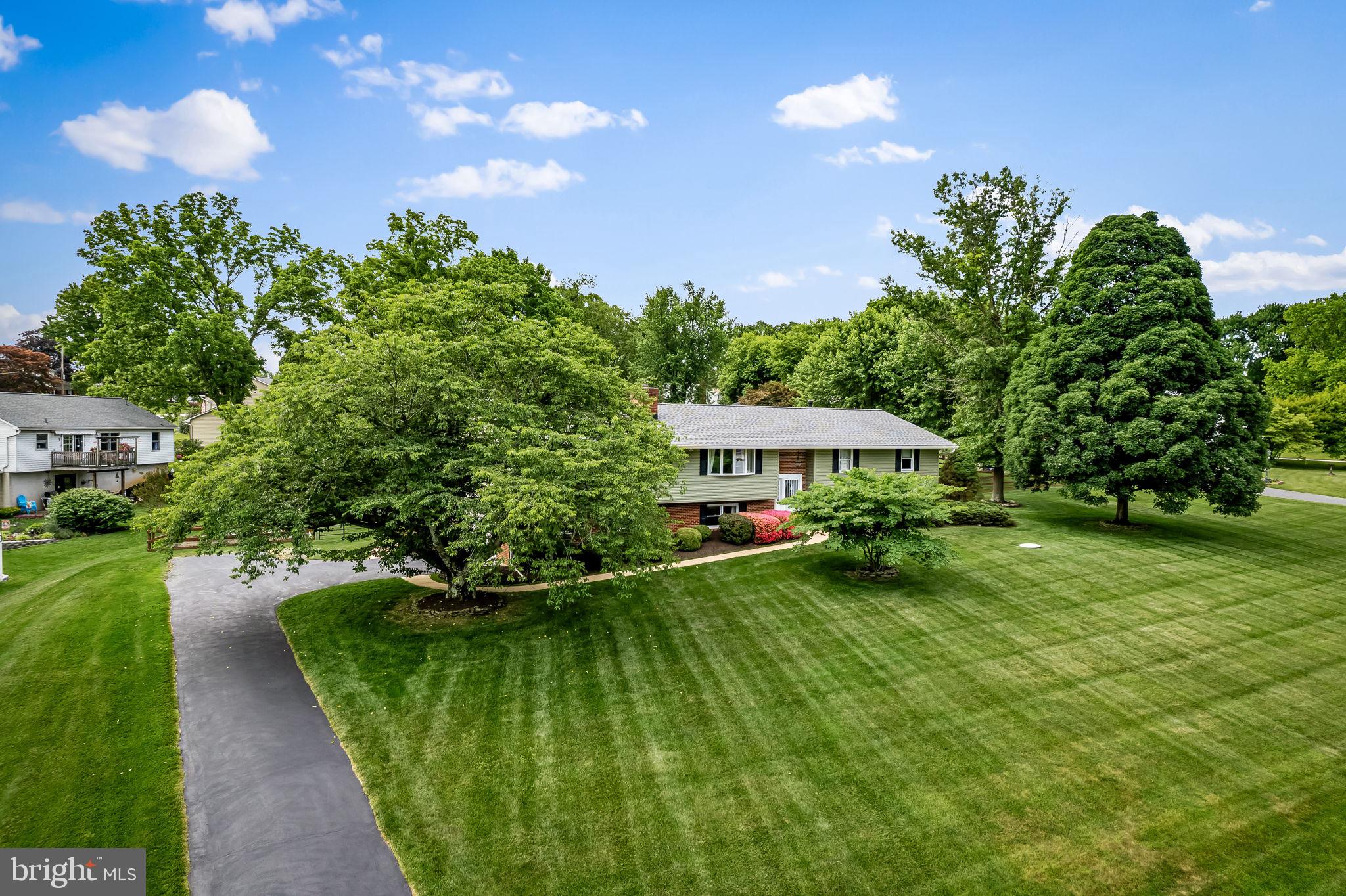 WOODRIDGE MANOR - Residential