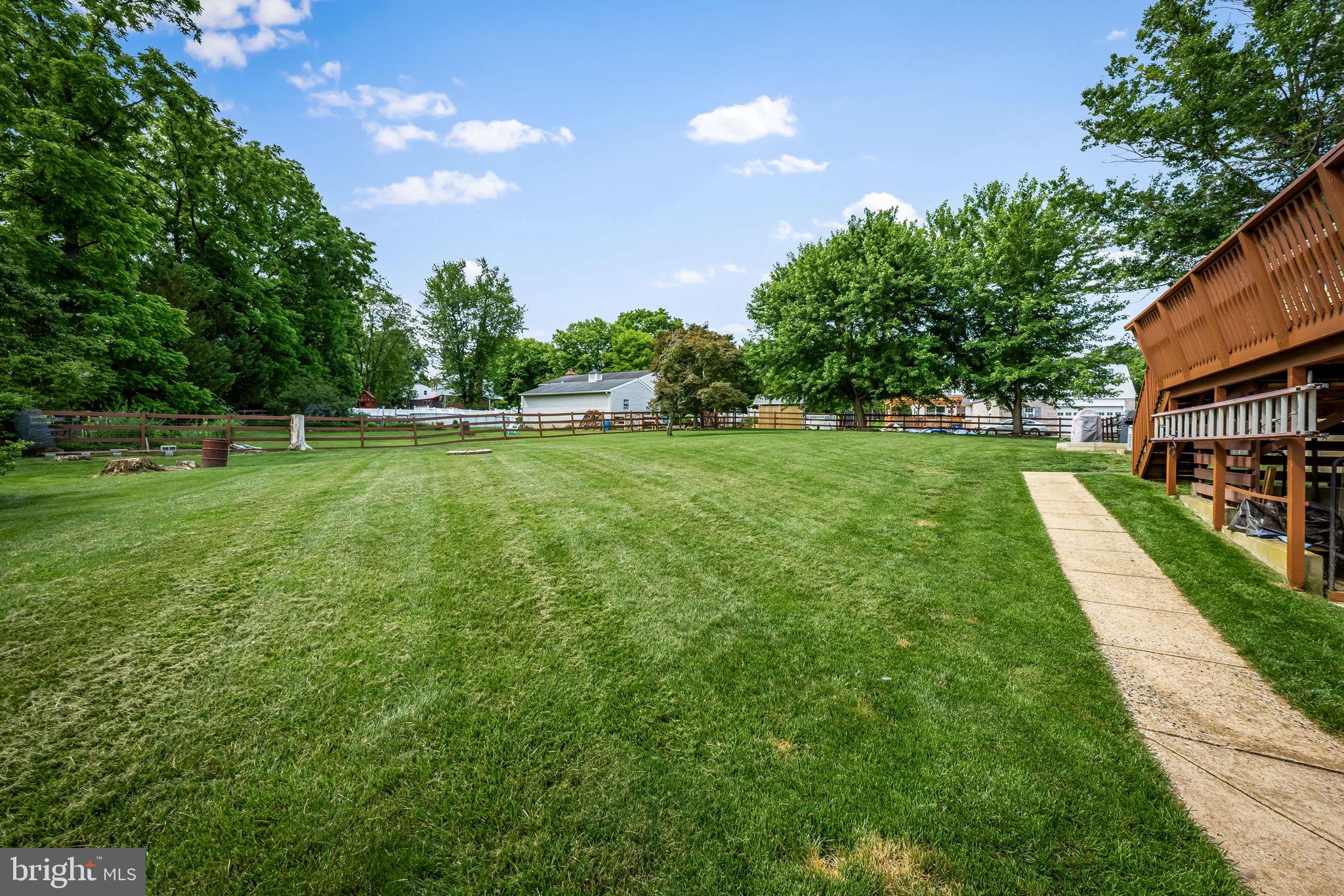 WOODRIDGE MANOR - Residential