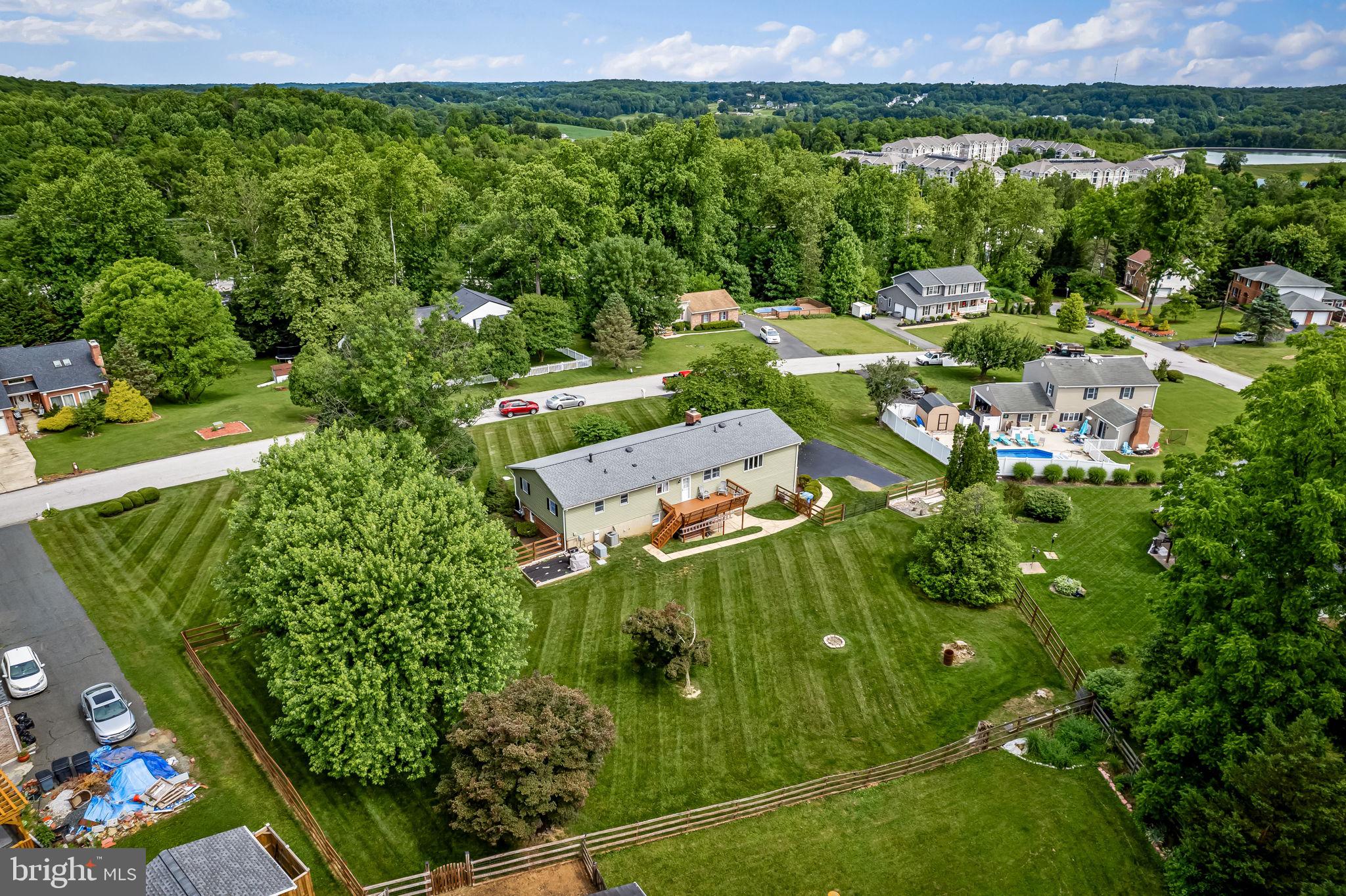 WOODRIDGE MANOR - Residential