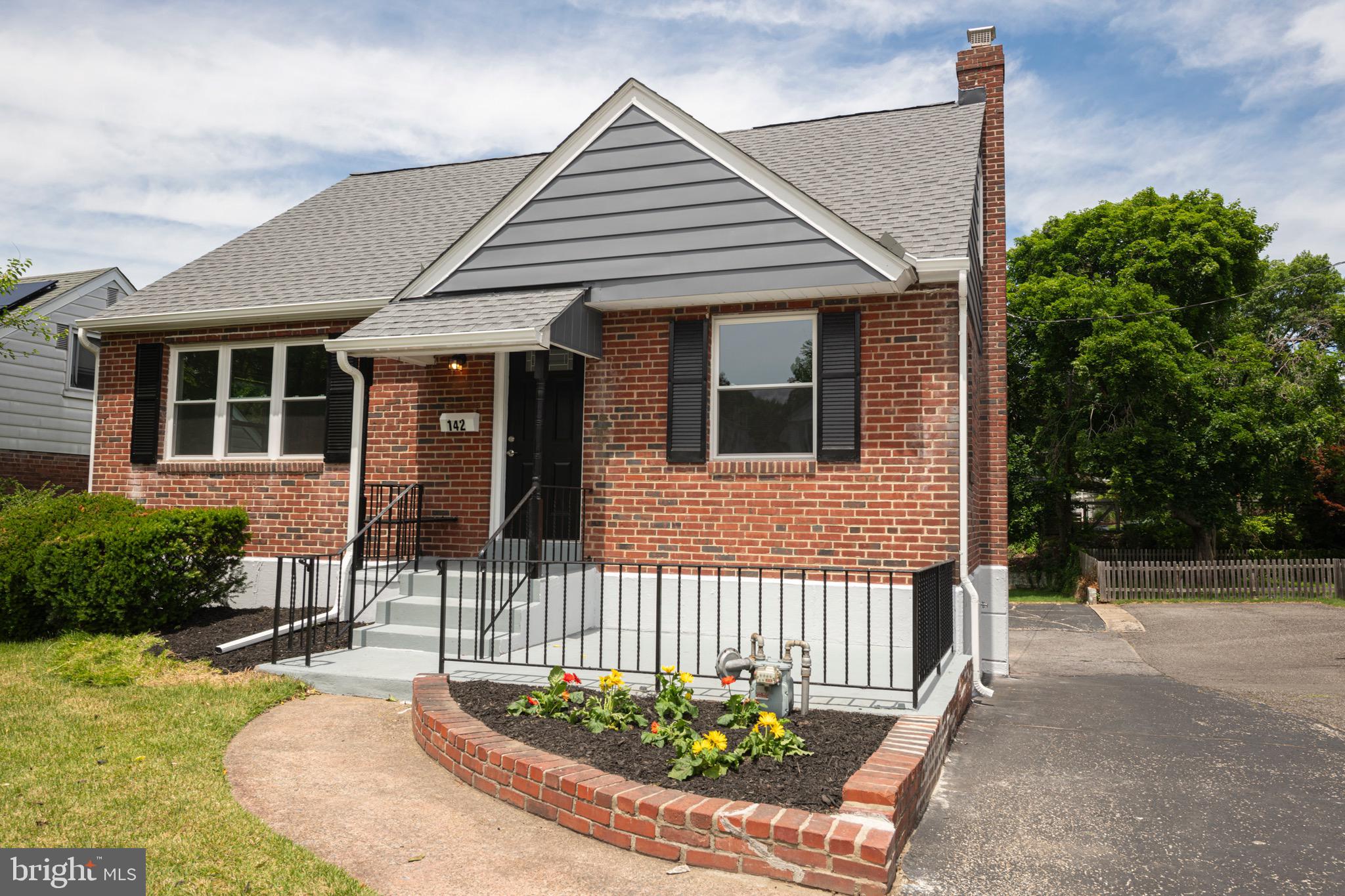 LEEDOM ESTS - Residential