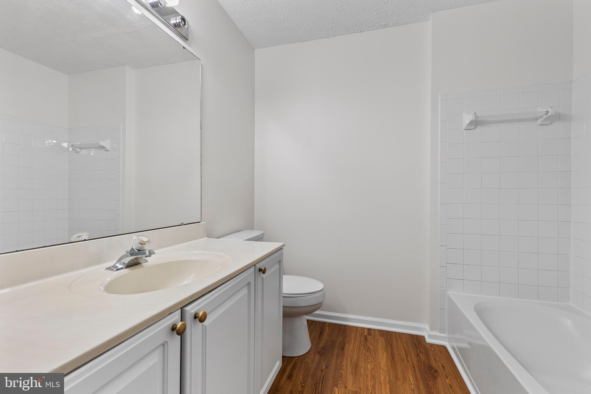 HILLCREST TOWNE - Residential