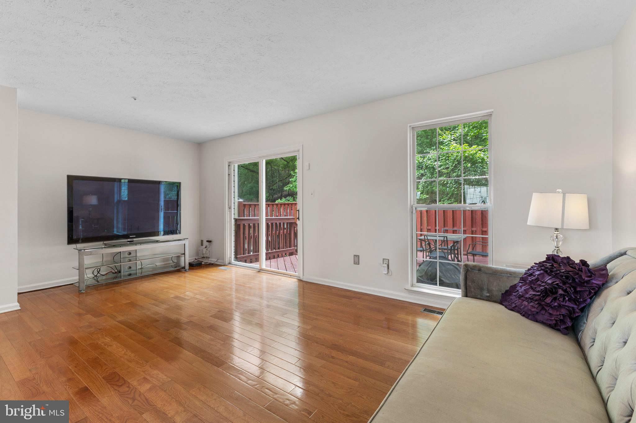 HILLCREST TOWNE - Residential
