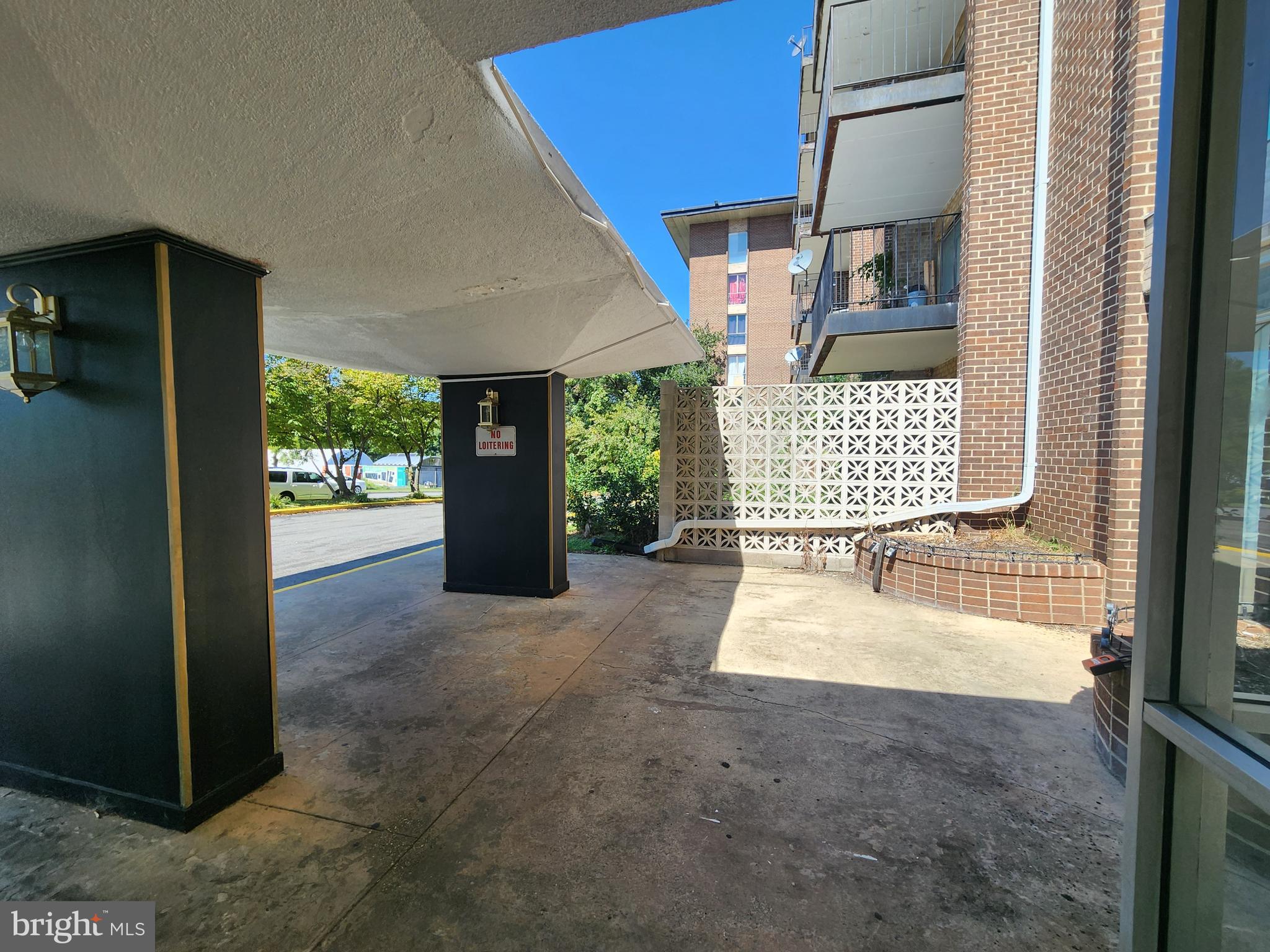 PARKWAY CONDOMINIUMS - Residential