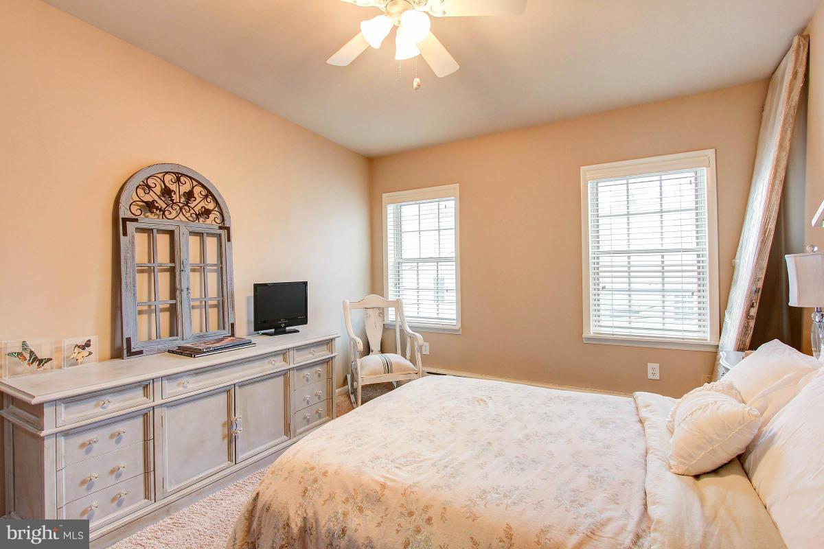 LOCUST POINT - Residential Lease
