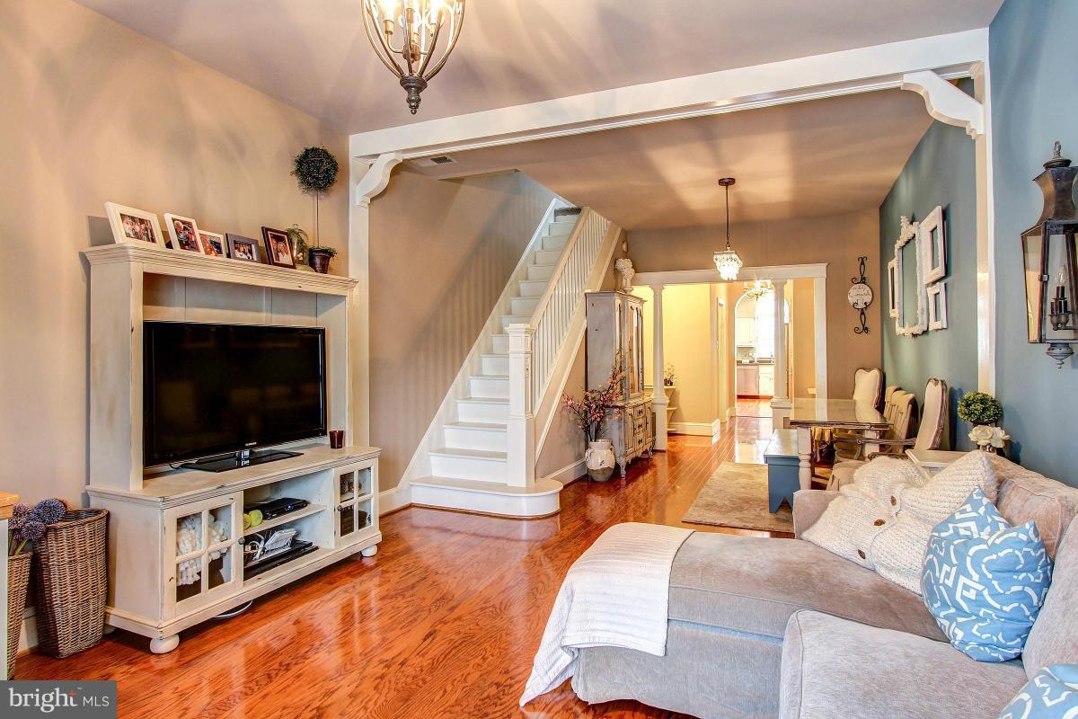 LOCUST POINT - Residential Lease