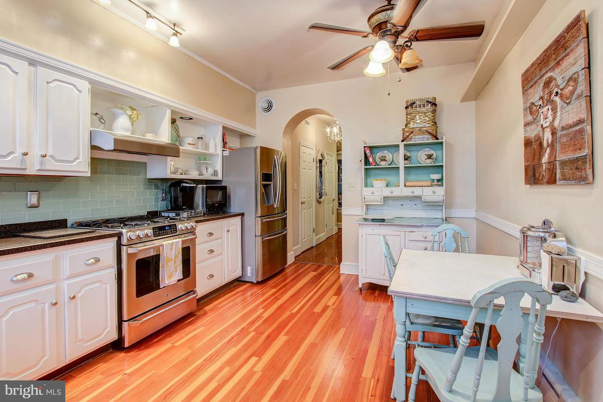 LOCUST POINT - Residential Lease