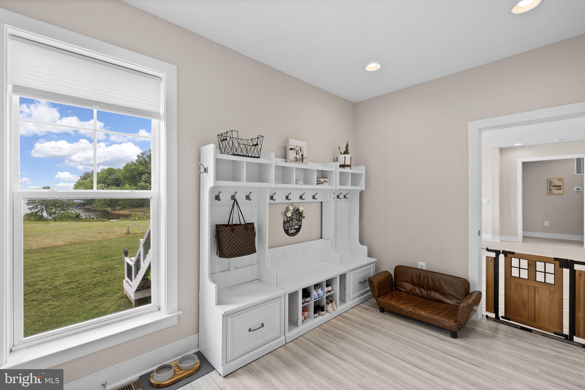 ROCK ISLAND LANDING - Residential