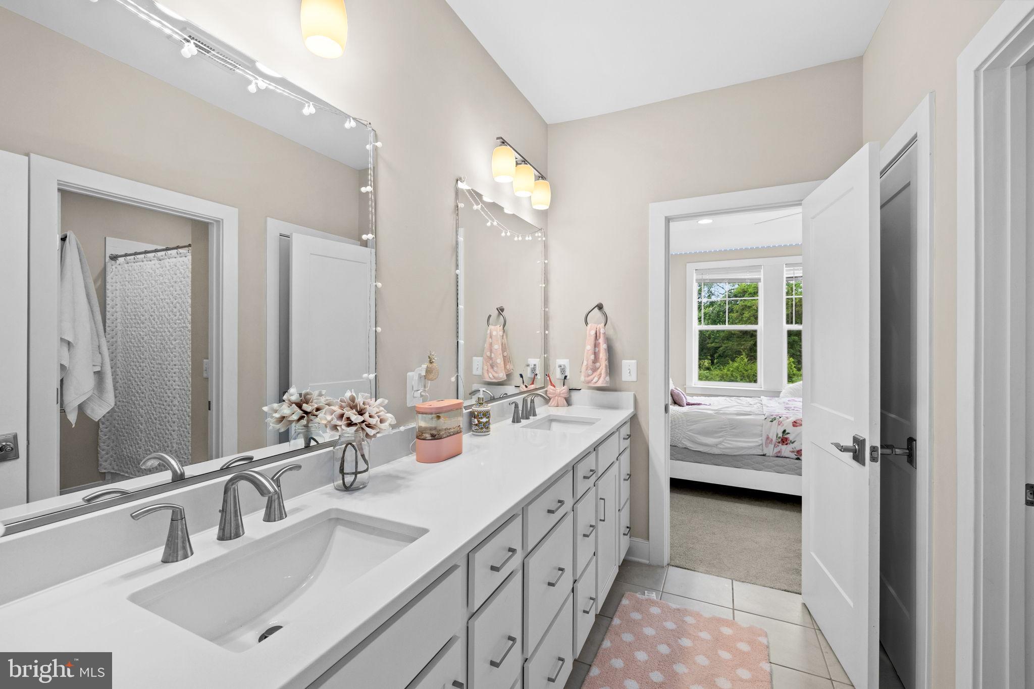 ROCK ISLAND LANDING - Residential