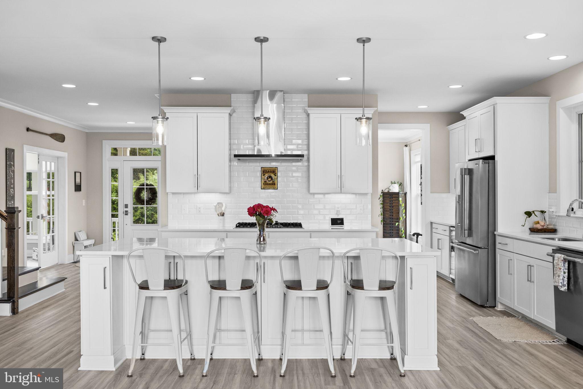ROCK ISLAND LANDING - Residential