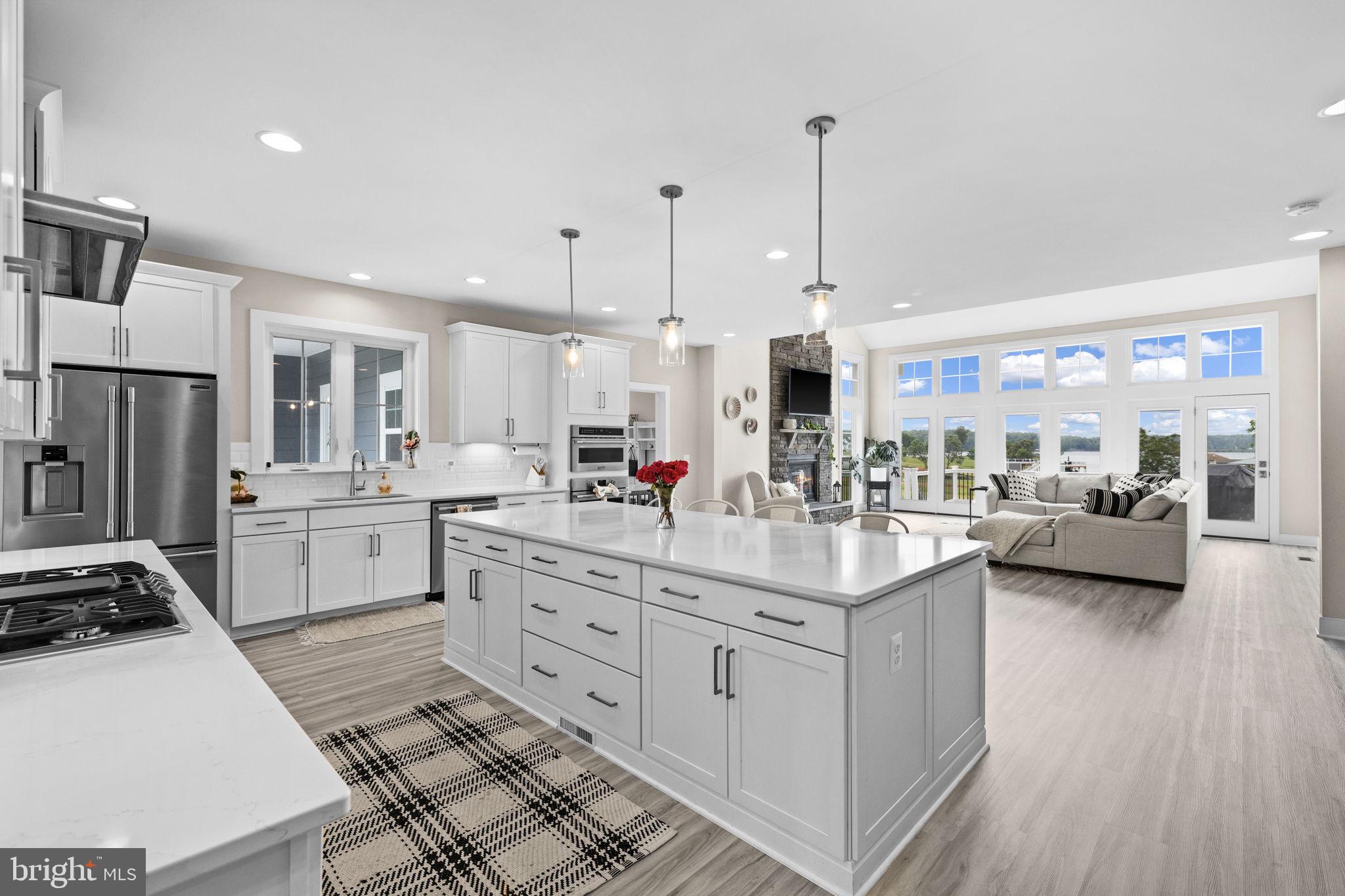ROCK ISLAND LANDING - Residential