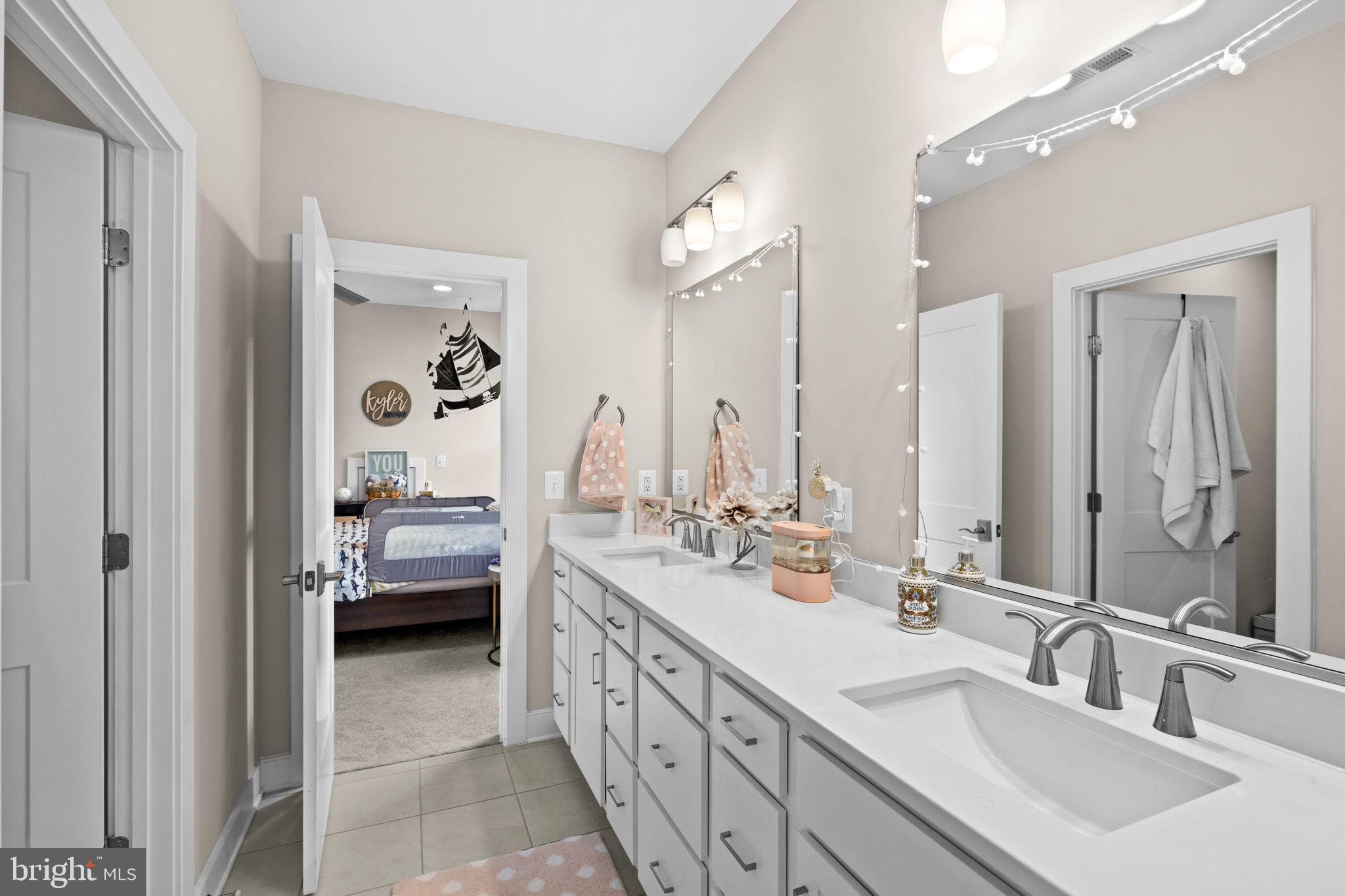 ROCK ISLAND LANDING - Residential