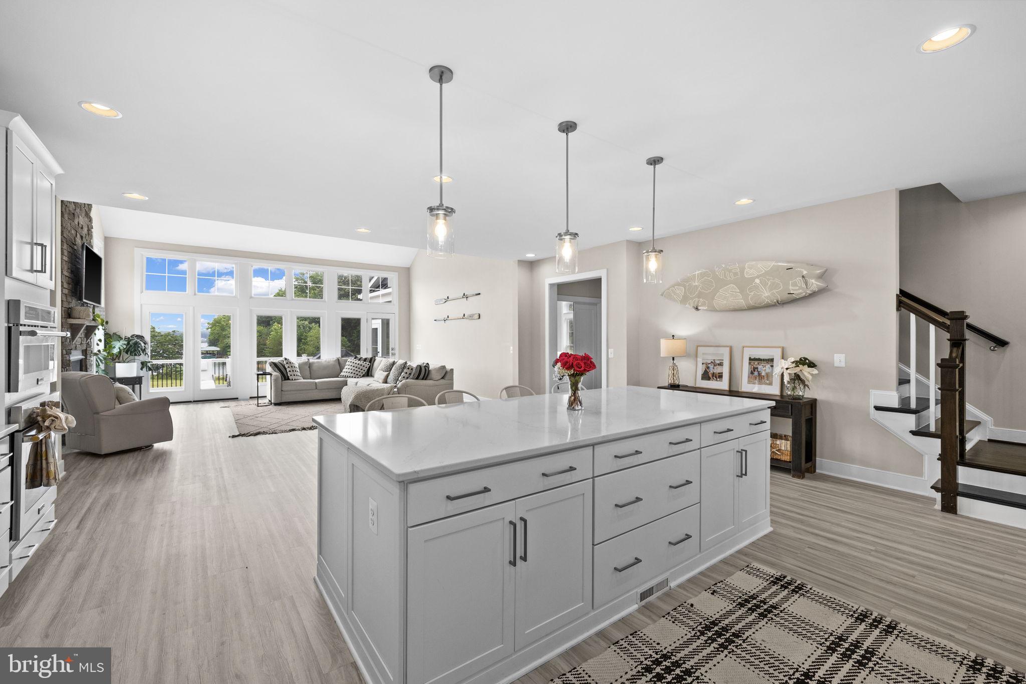 ROCK ISLAND LANDING - Residential