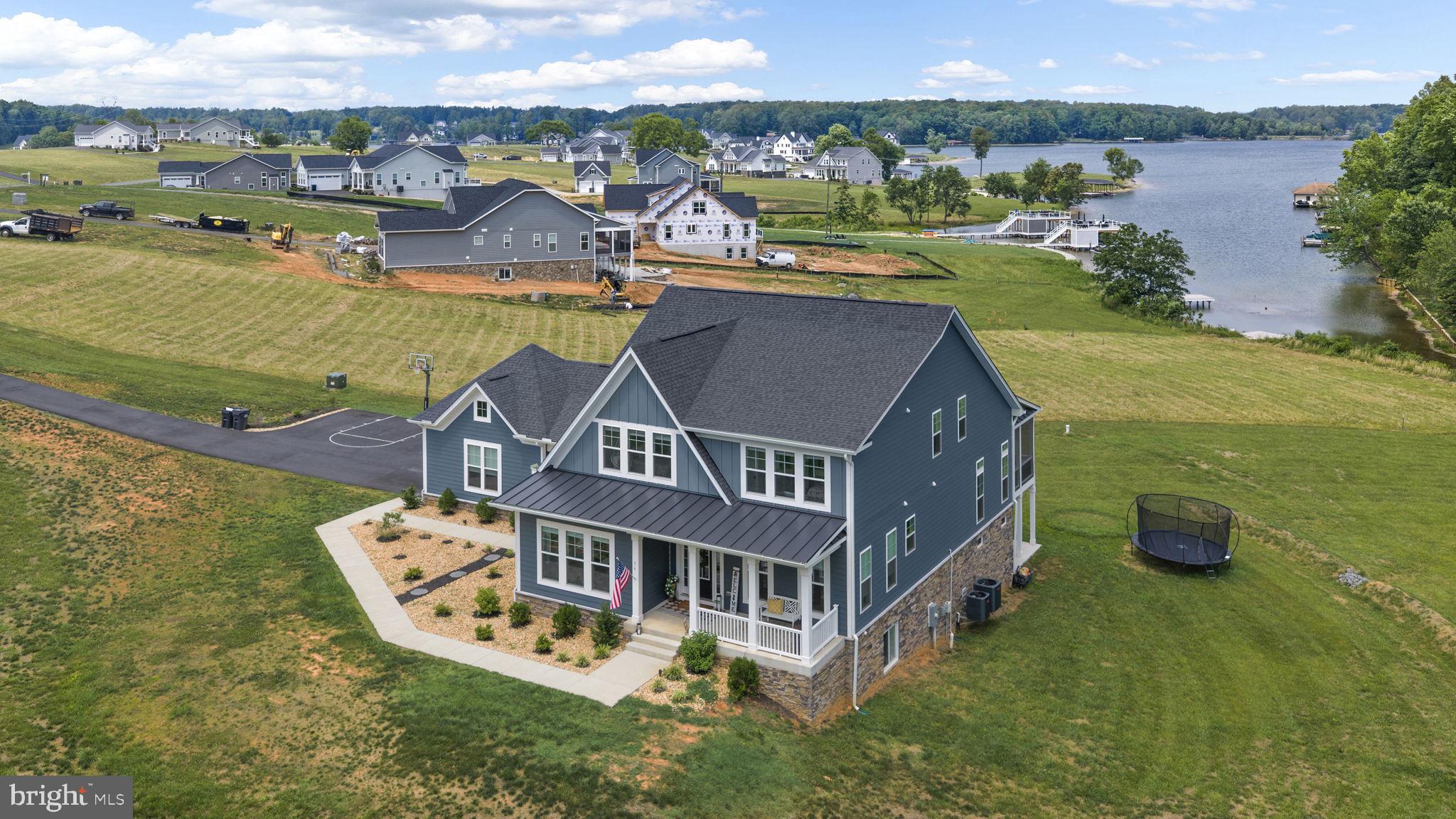 ROCK ISLAND LANDING - Residential