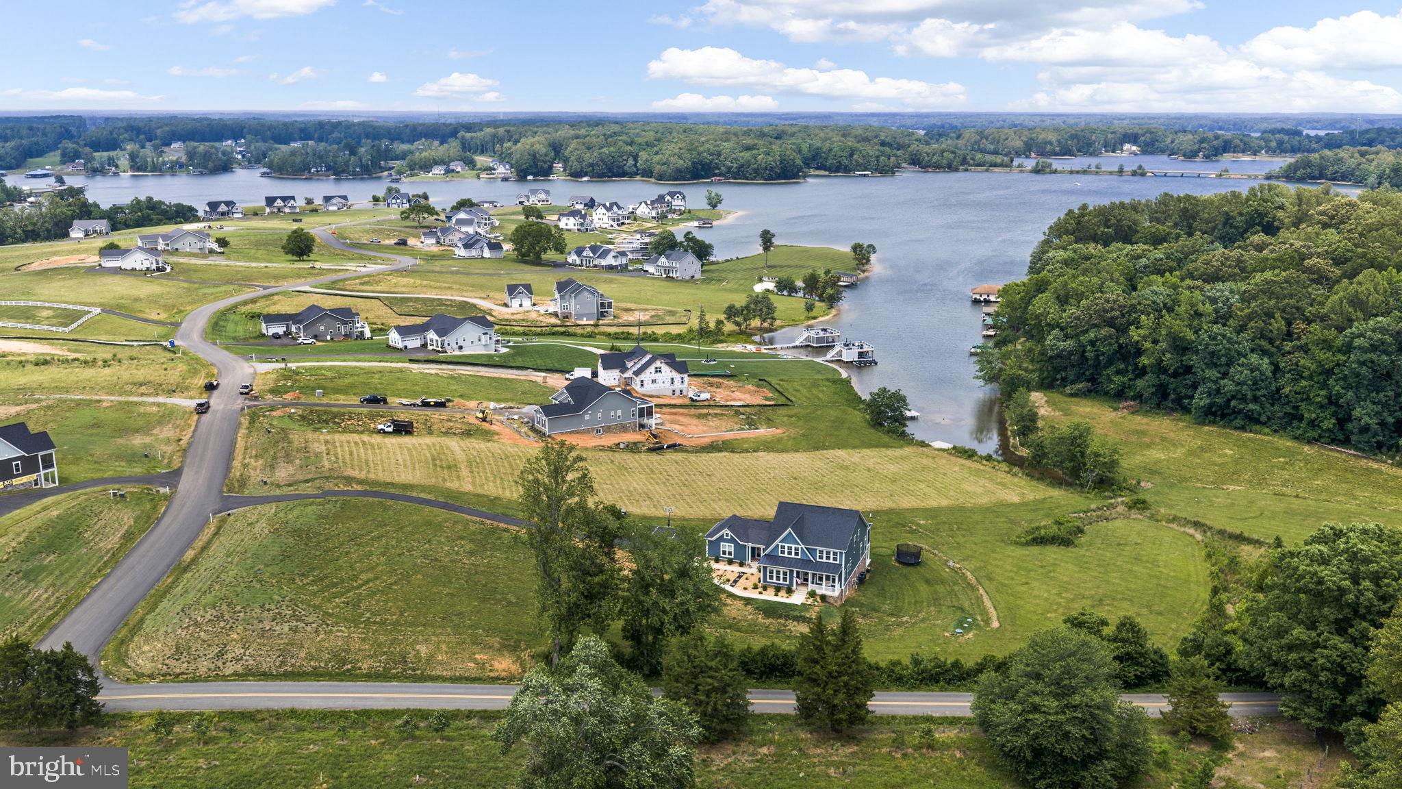 ROCK ISLAND LANDING - Residential
