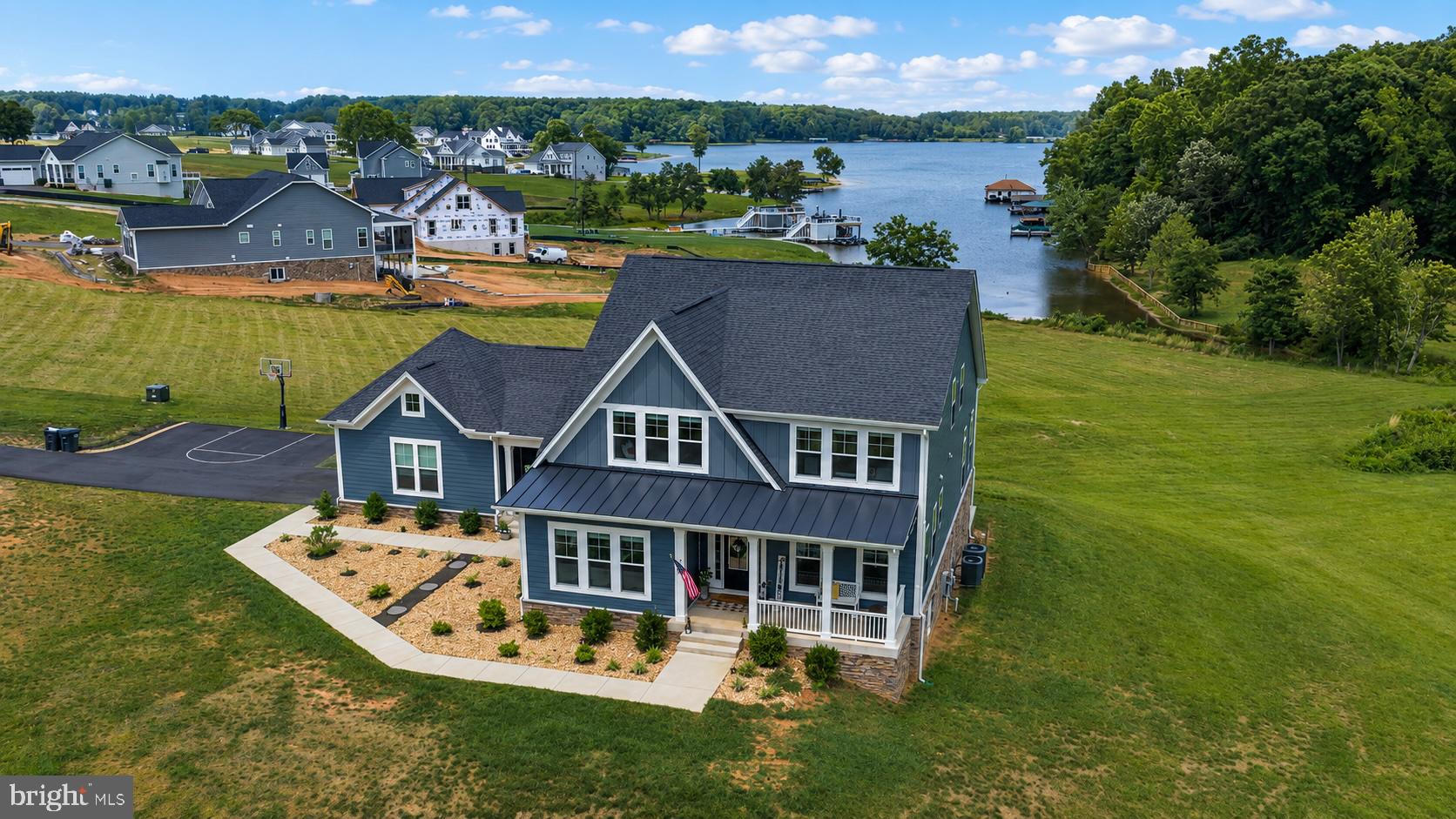 ROCK ISLAND LANDING - Residential