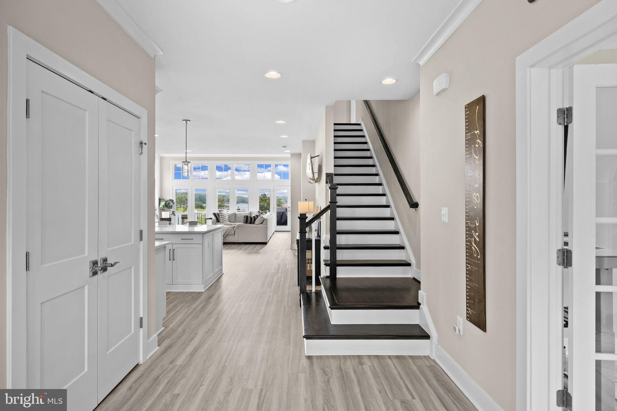 ROCK ISLAND LANDING - Residential