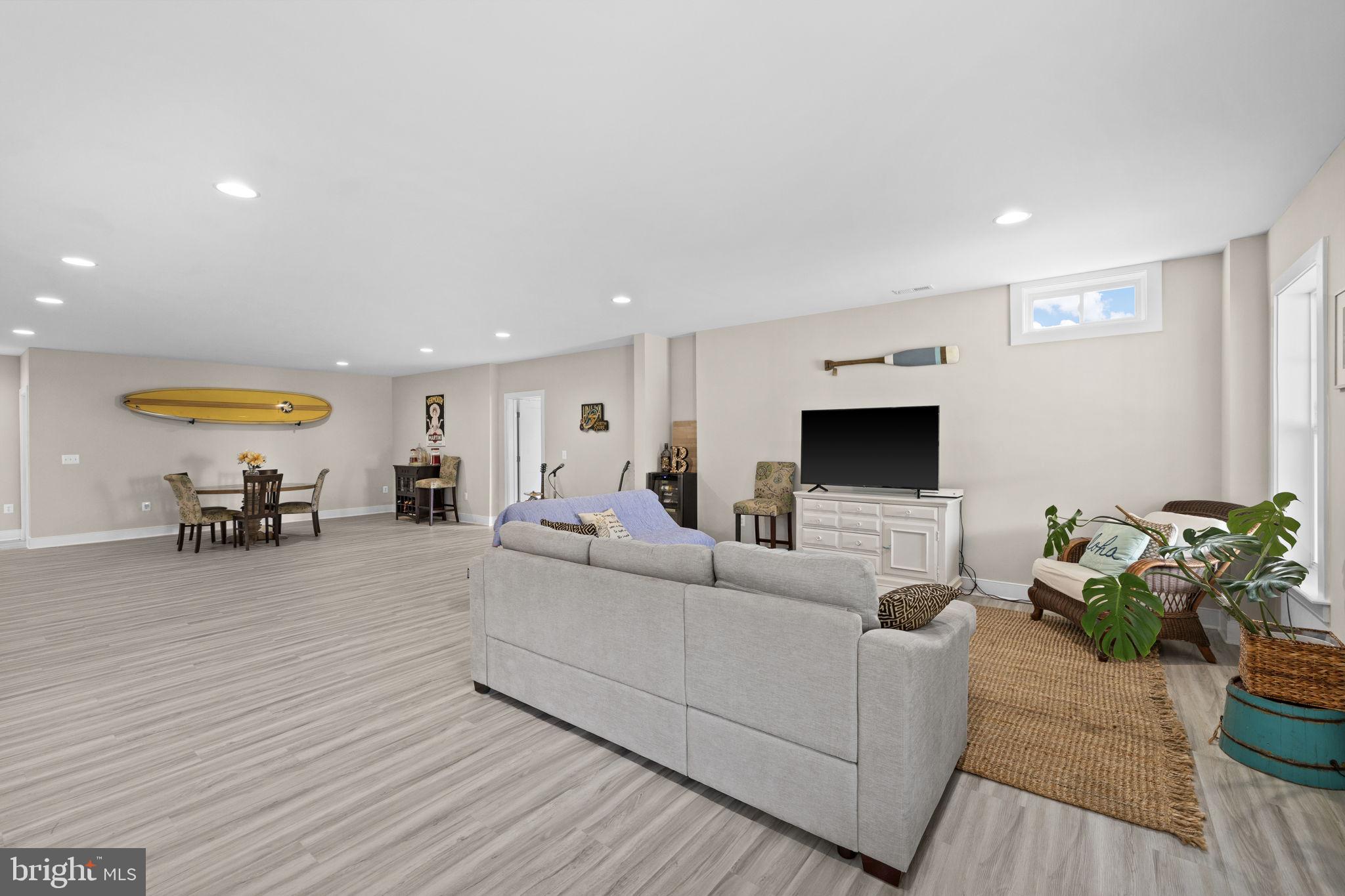 ROCK ISLAND LANDING - Residential
