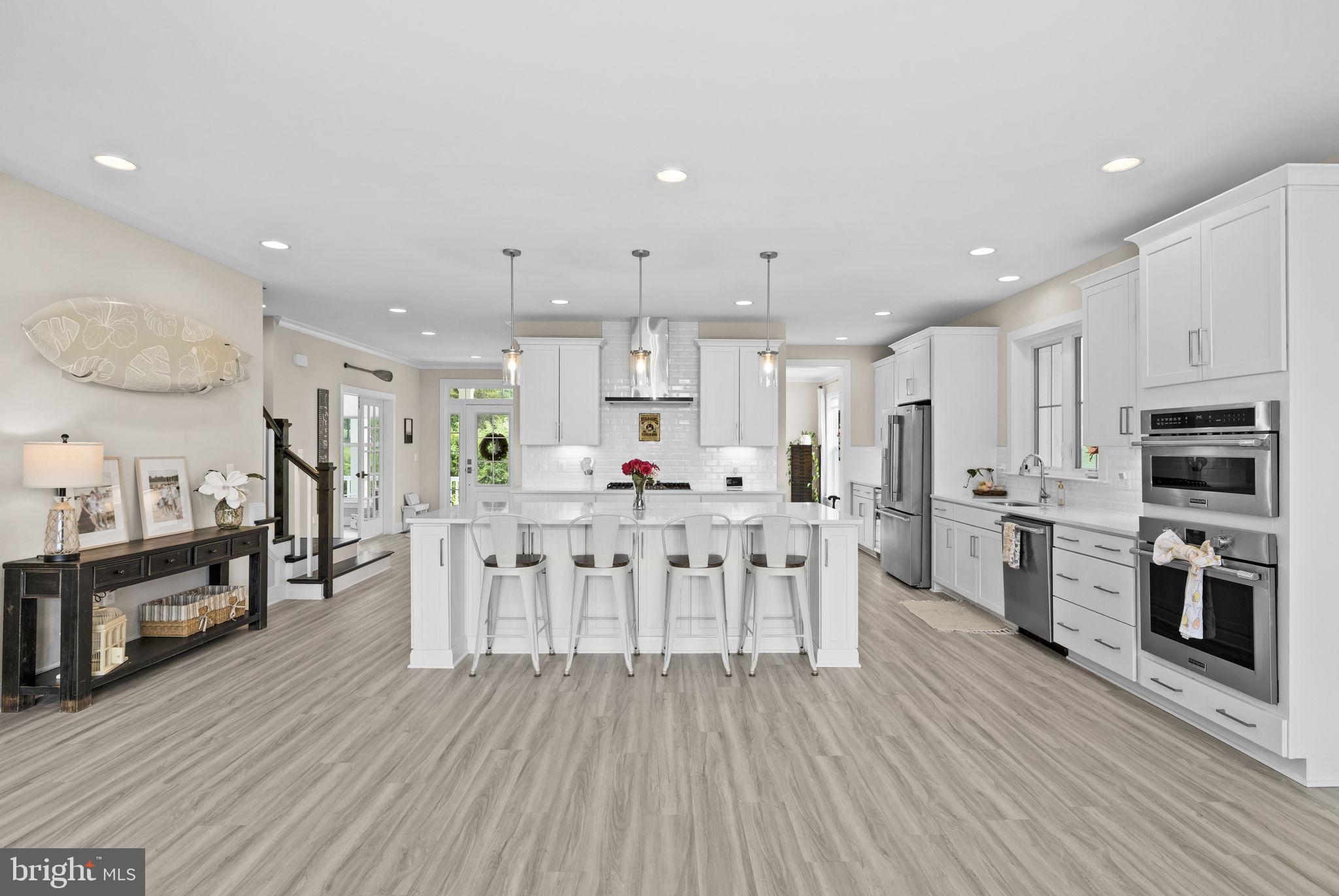 ROCK ISLAND LANDING - Residential