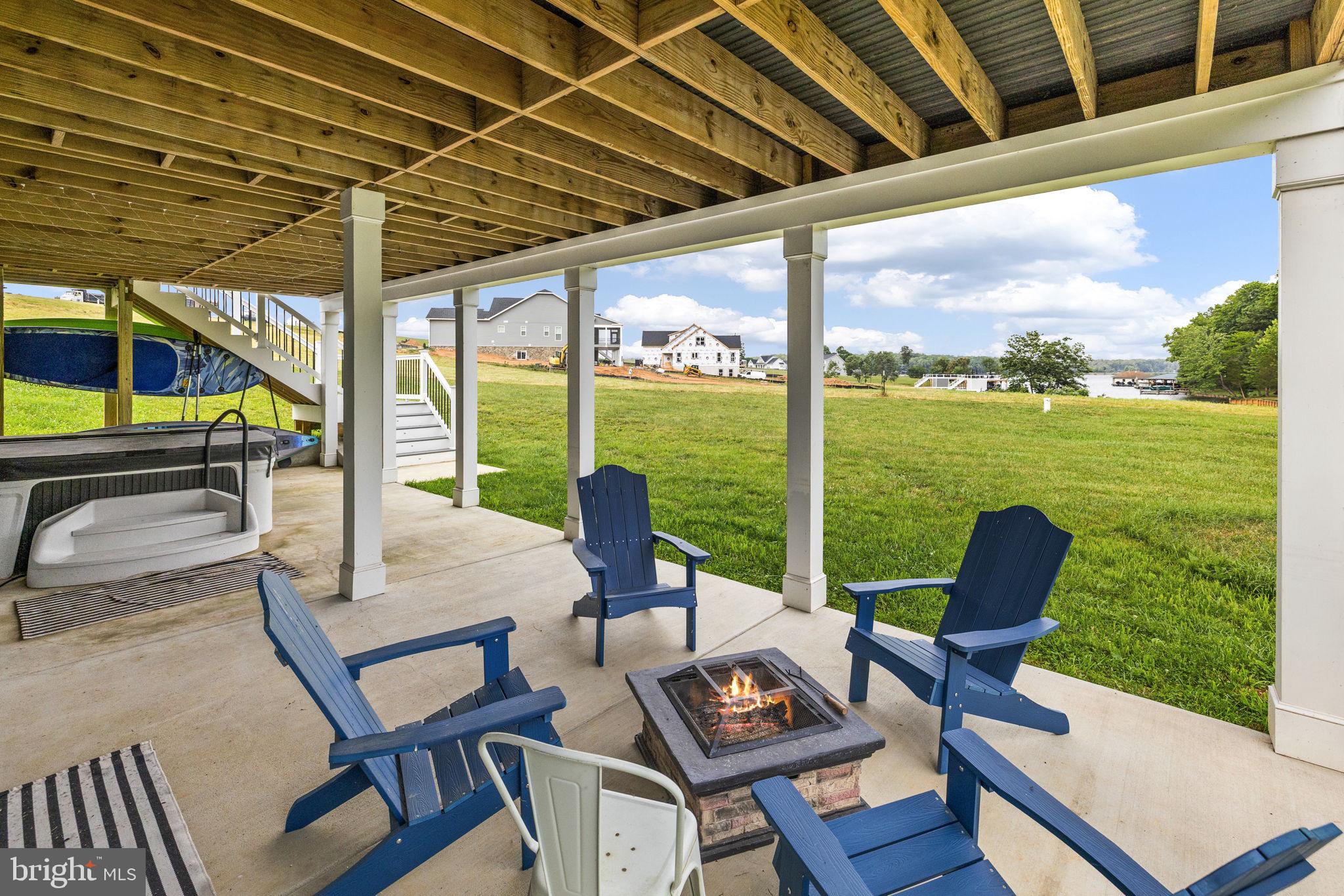 ROCK ISLAND LANDING - Residential