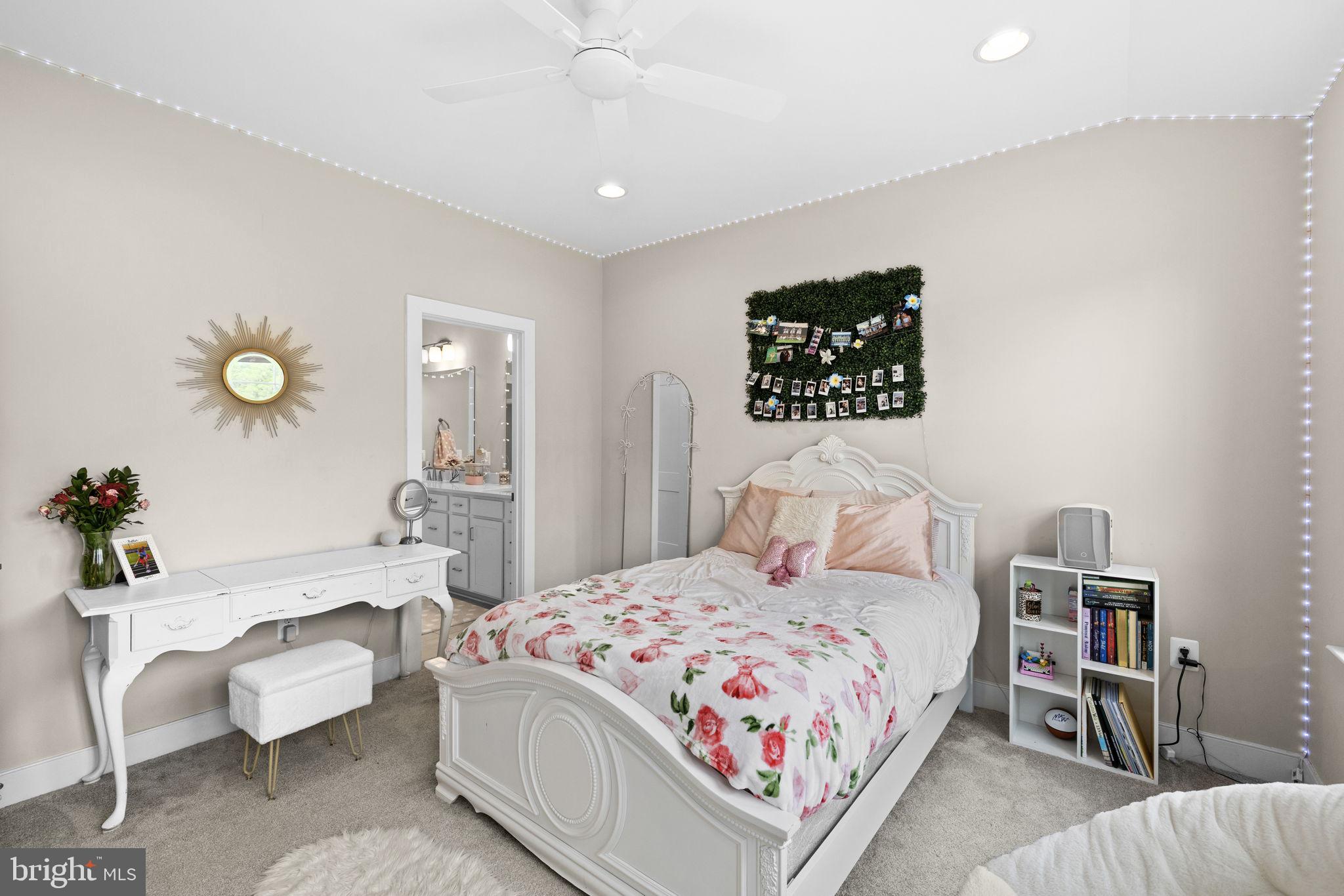 ROCK ISLAND LANDING - Residential