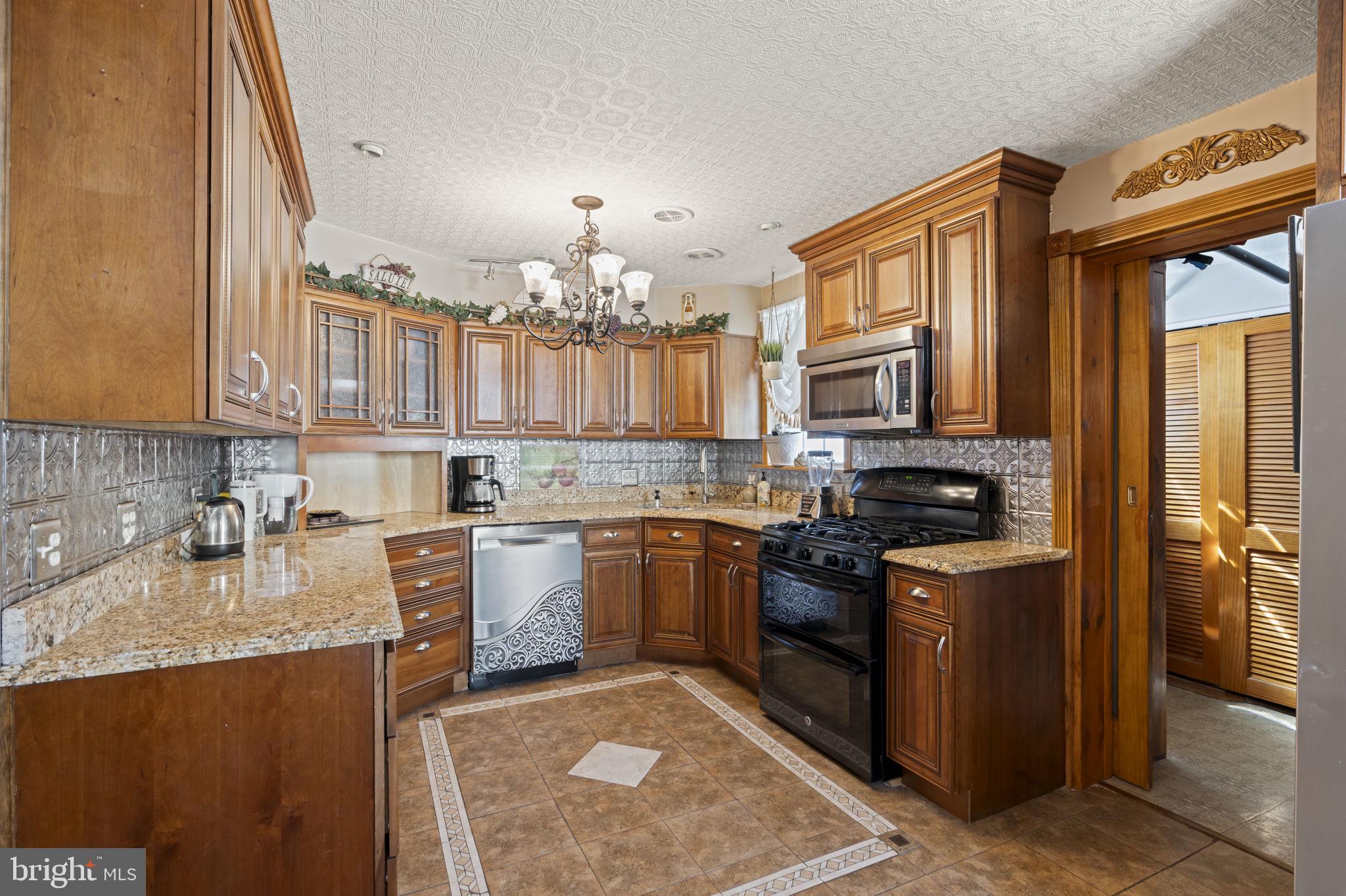 PINE VALLEY - Residential