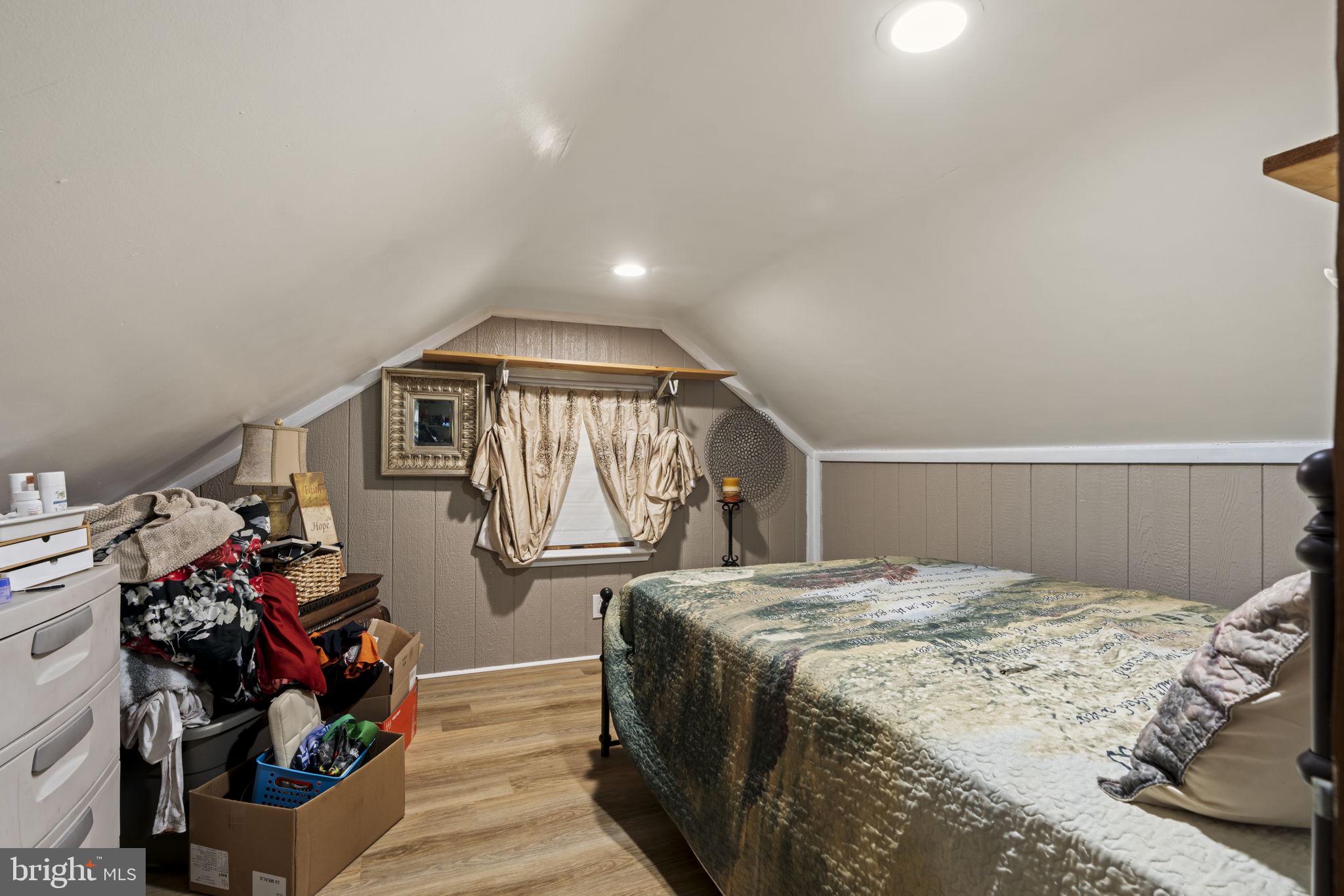 PINE VALLEY - Residential