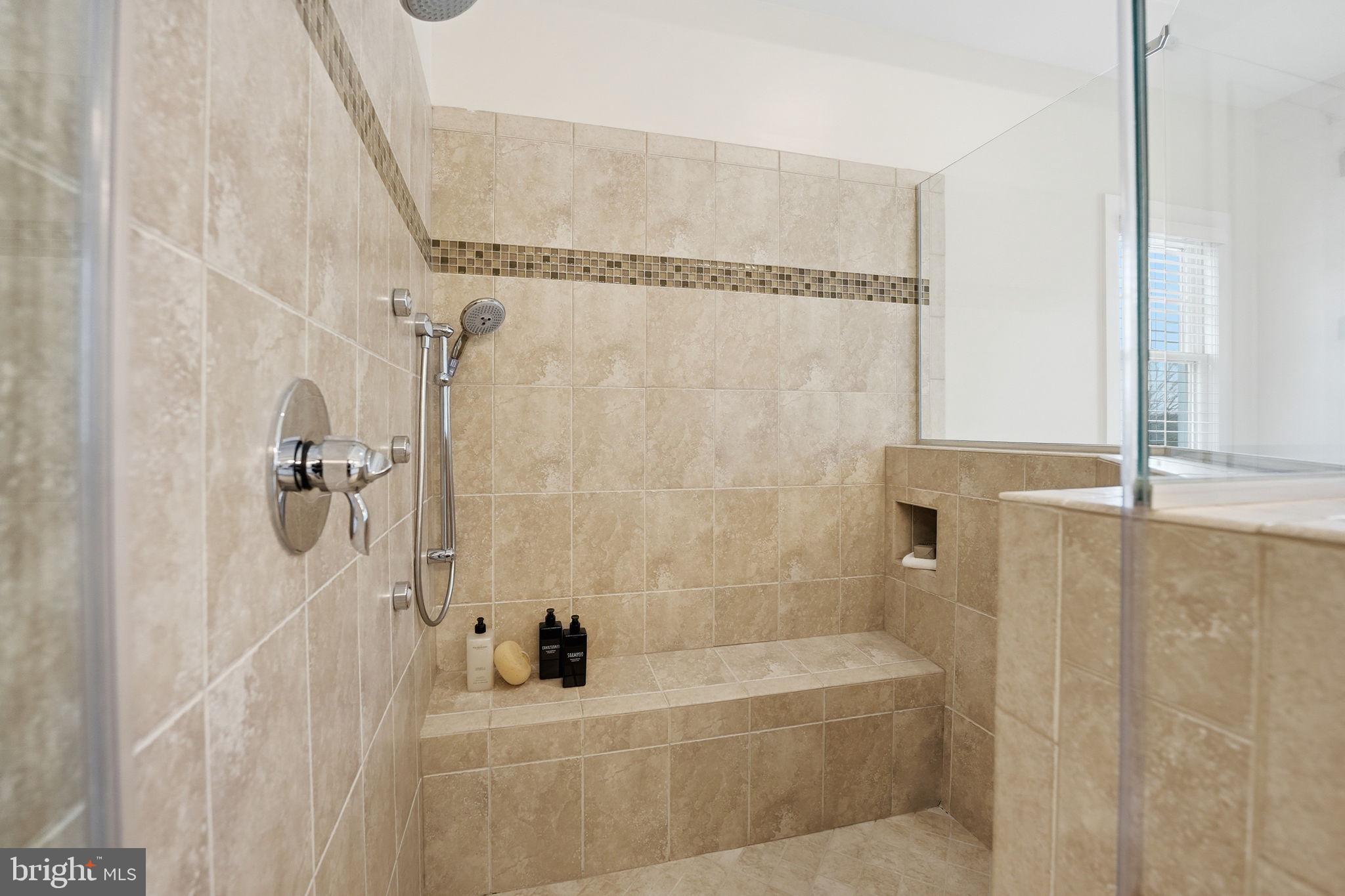 BERKSHIRE OAKWOOD - Residential