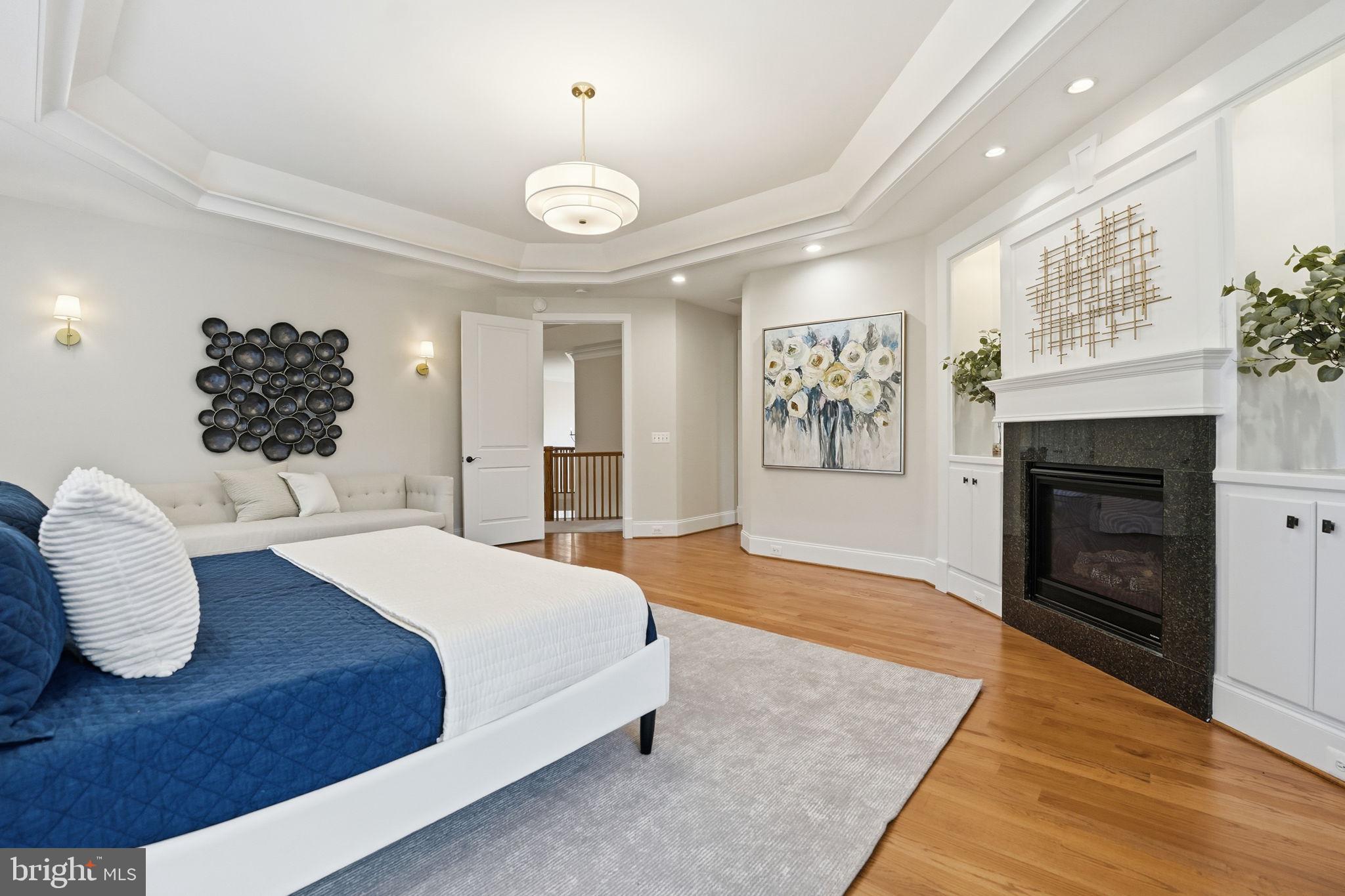 BERKSHIRE OAKWOOD - Residential