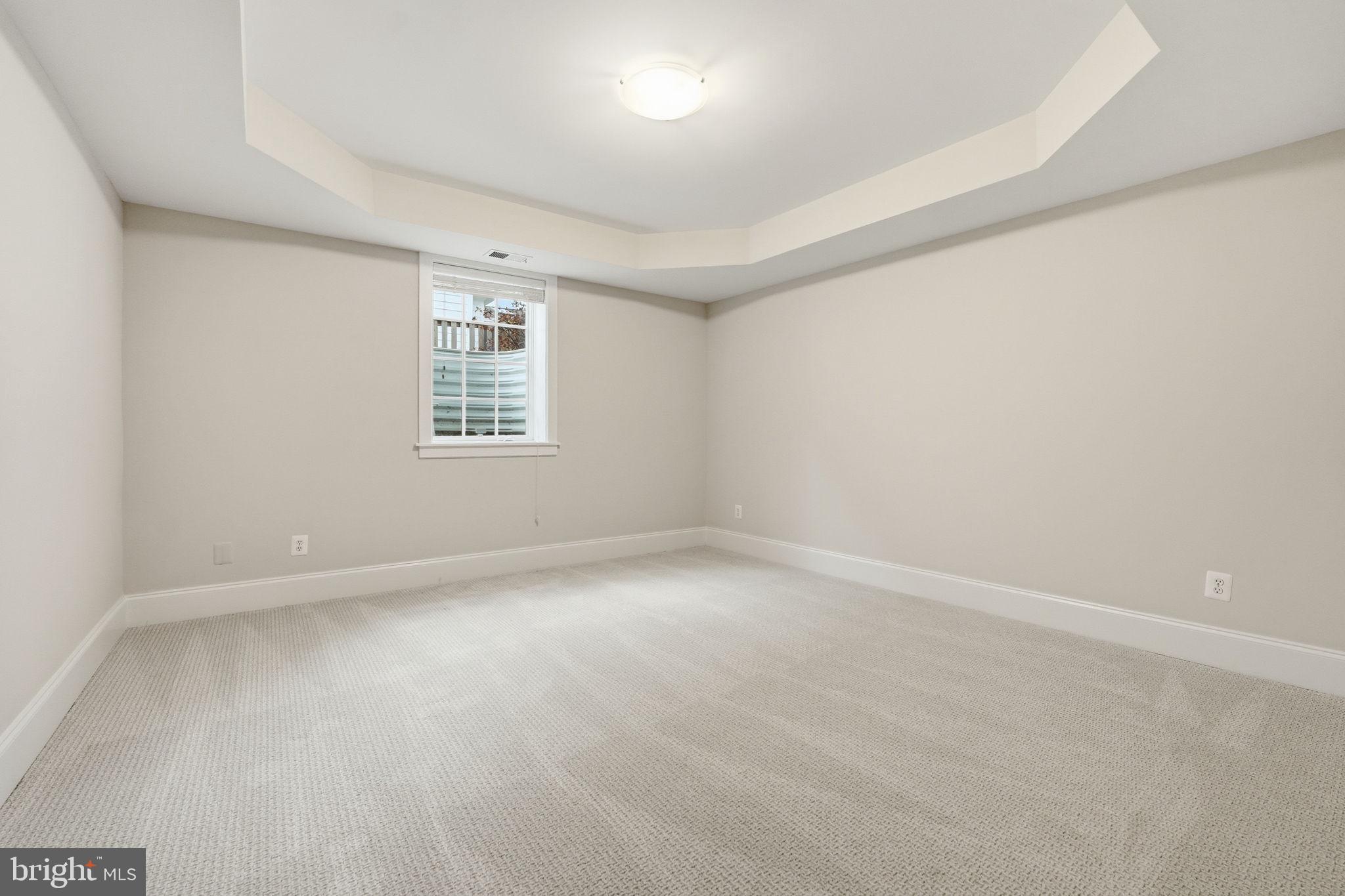 BERKSHIRE OAKWOOD - Residential