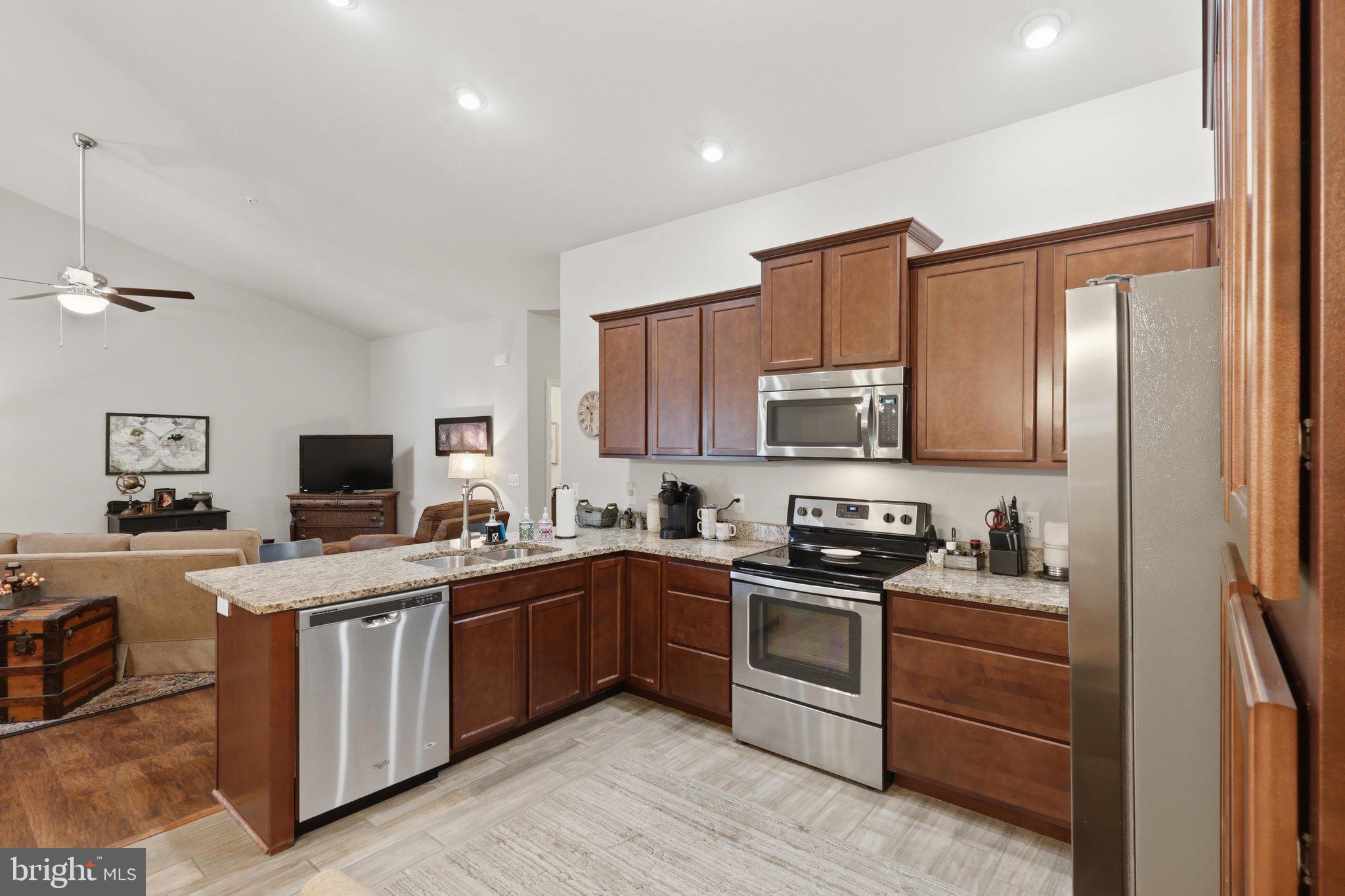 QUAIL RUN CONDOS - Residential