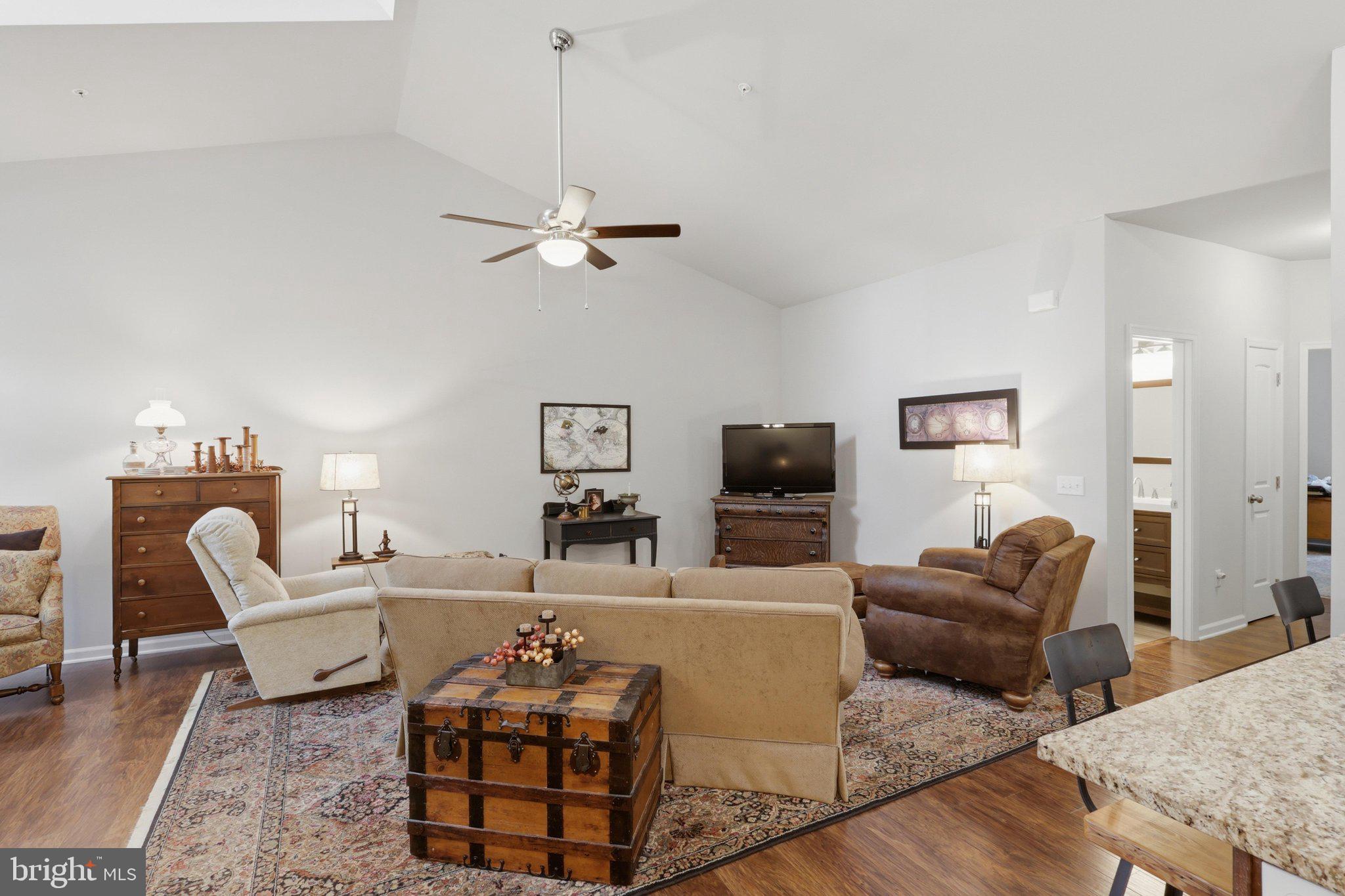 QUAIL RUN CONDOS - Residential