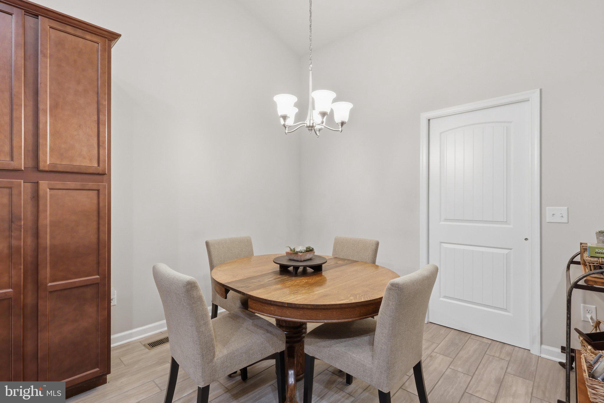 QUAIL RUN CONDOS - Residential