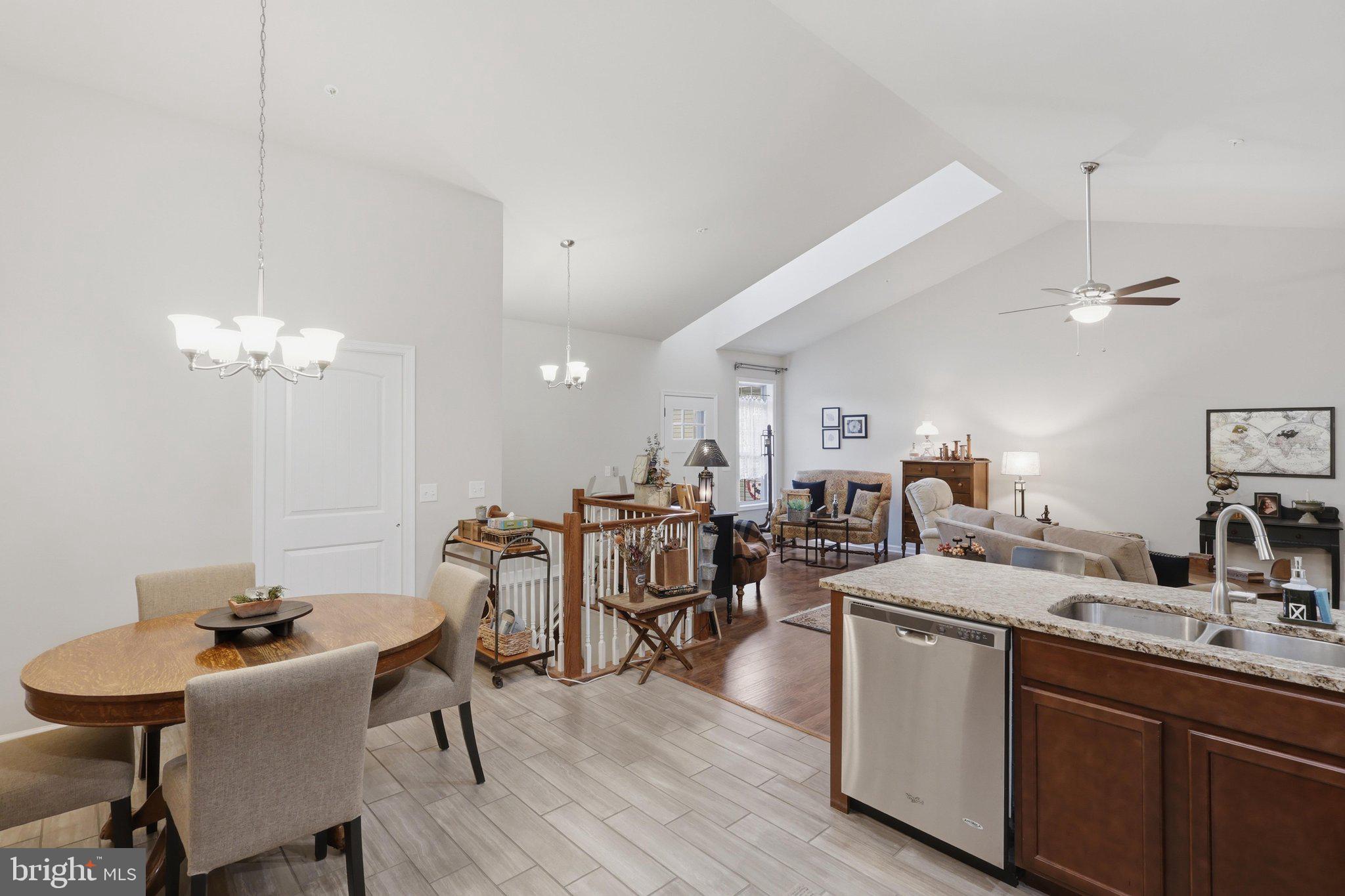 QUAIL RUN CONDOS - Residential