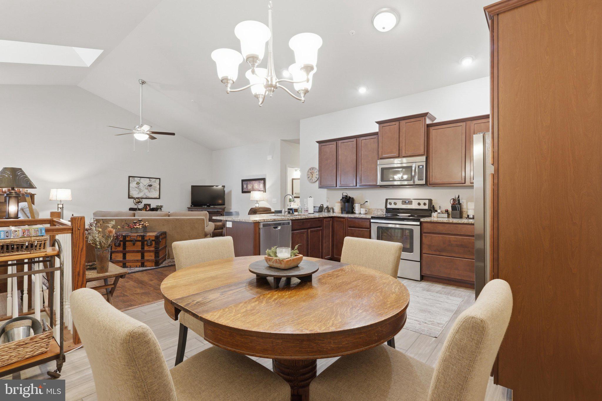 QUAIL RUN CONDOS - Residential