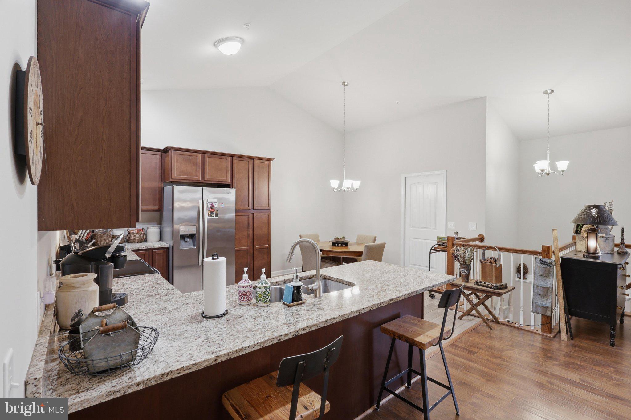 QUAIL RUN CONDOS - Residential