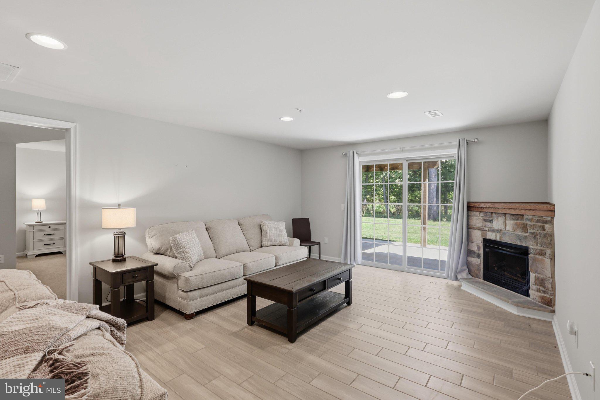 QUAIL RUN CONDOS - Residential