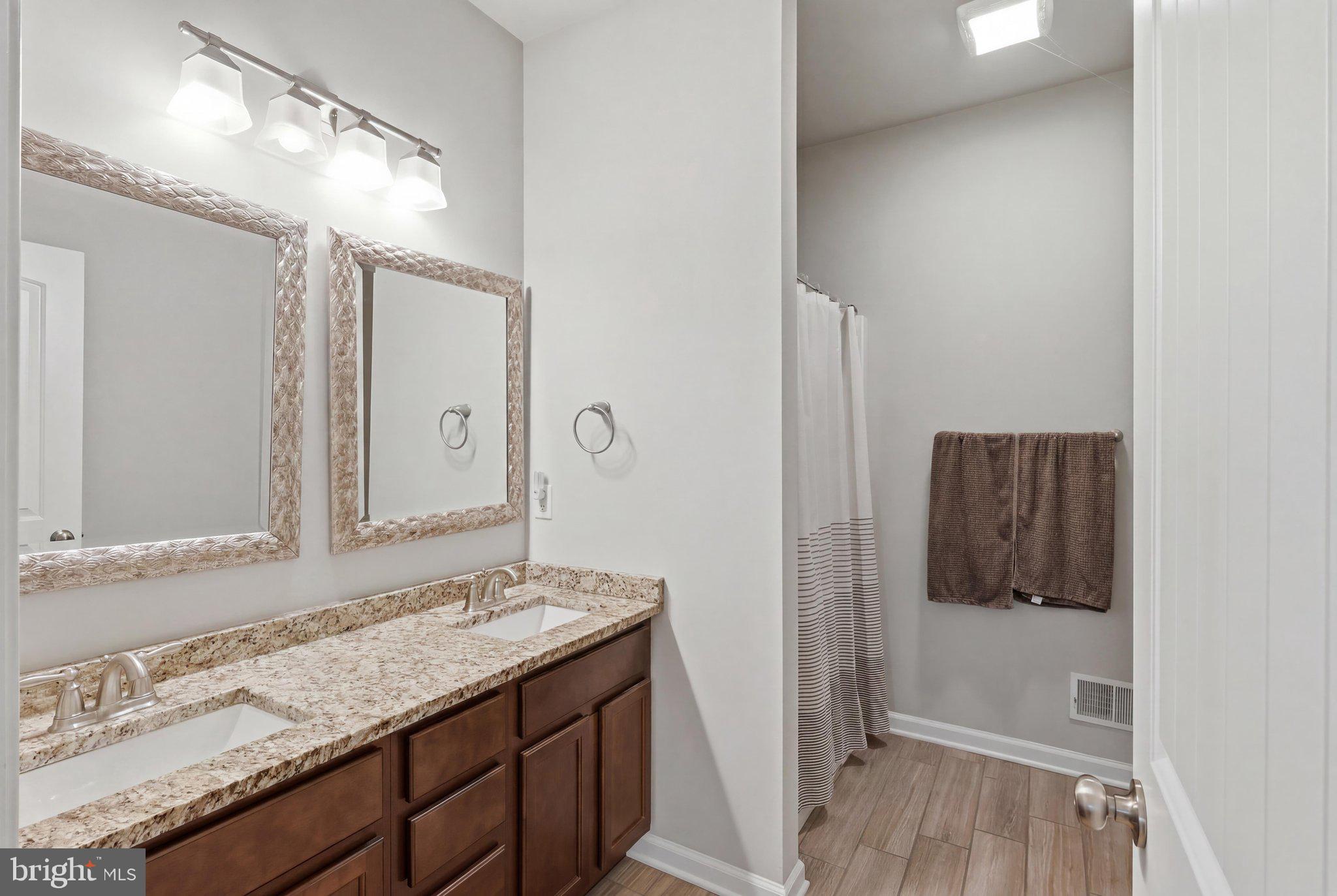 QUAIL RUN CONDOS - Residential
