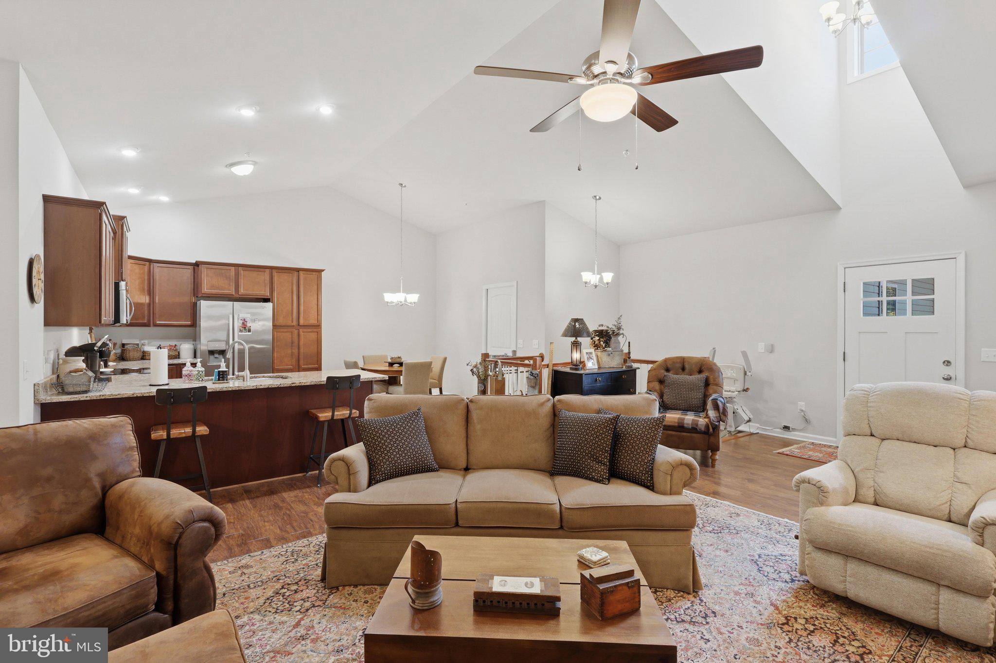 QUAIL RUN CONDOS - Residential