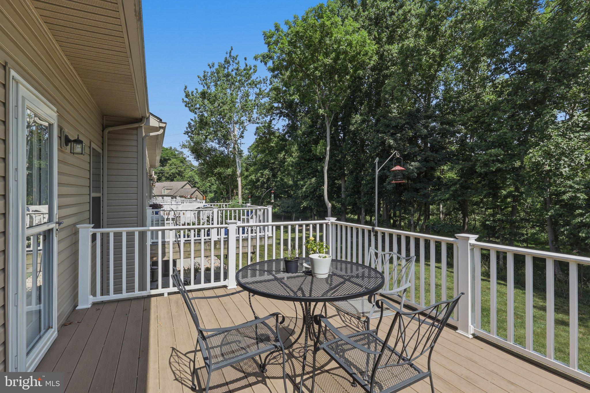 QUAIL RUN CONDOS - Residential