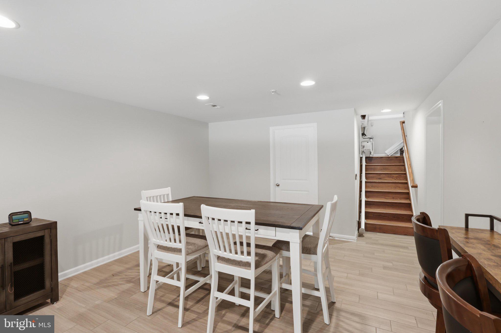 QUAIL RUN CONDOS - Residential