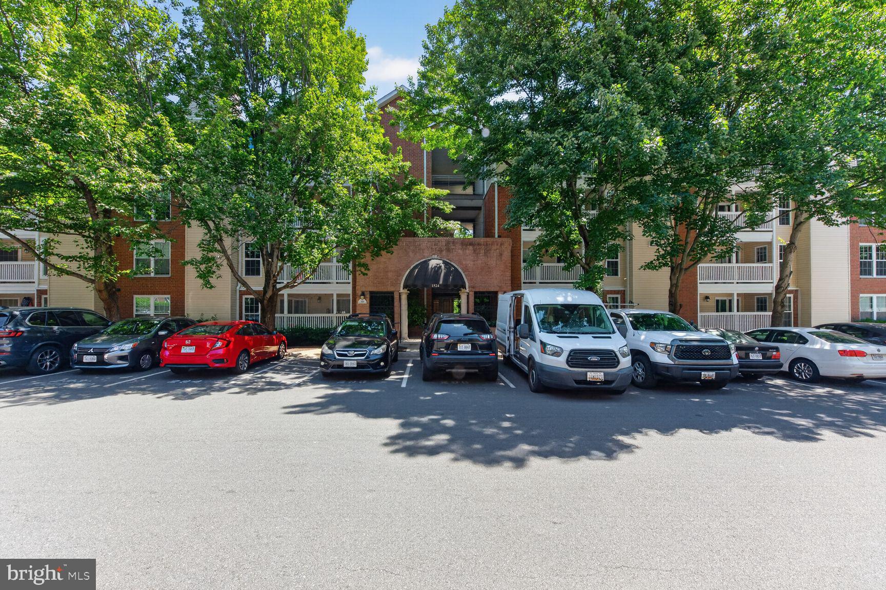 FOUNTAINS AT MCLEAN - Residential