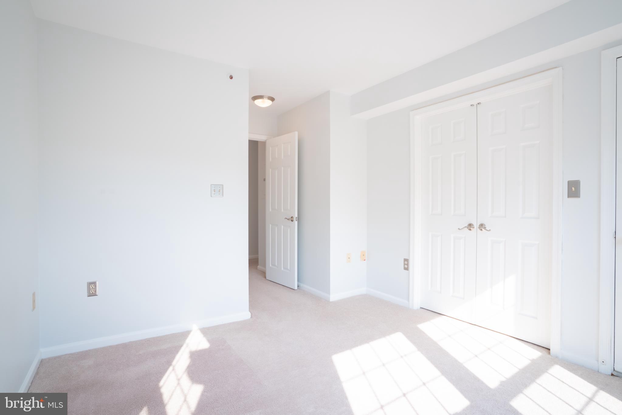 SILVERBROOK FARMS - Residential