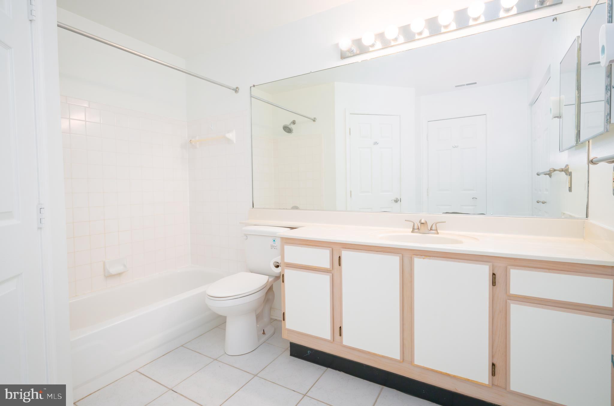 SILVERBROOK FARMS - Residential