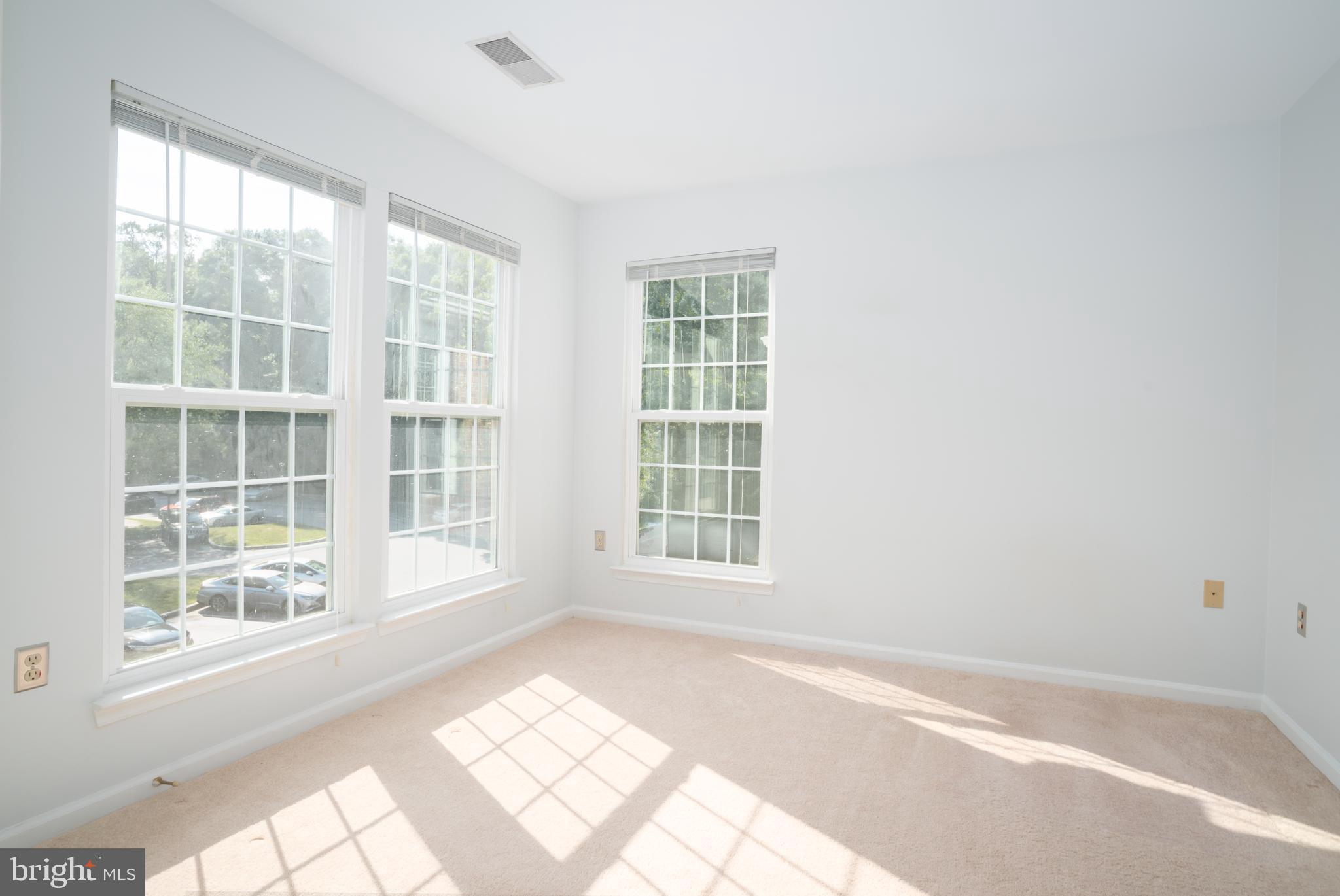 SILVERBROOK FARMS - Residential