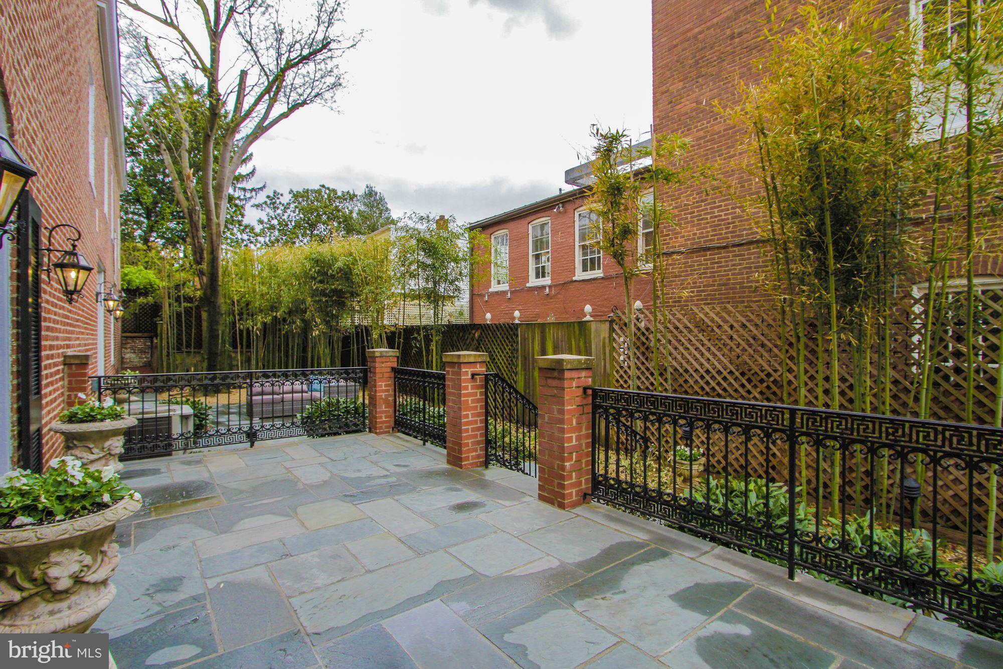 GEORGETOWN - Residential