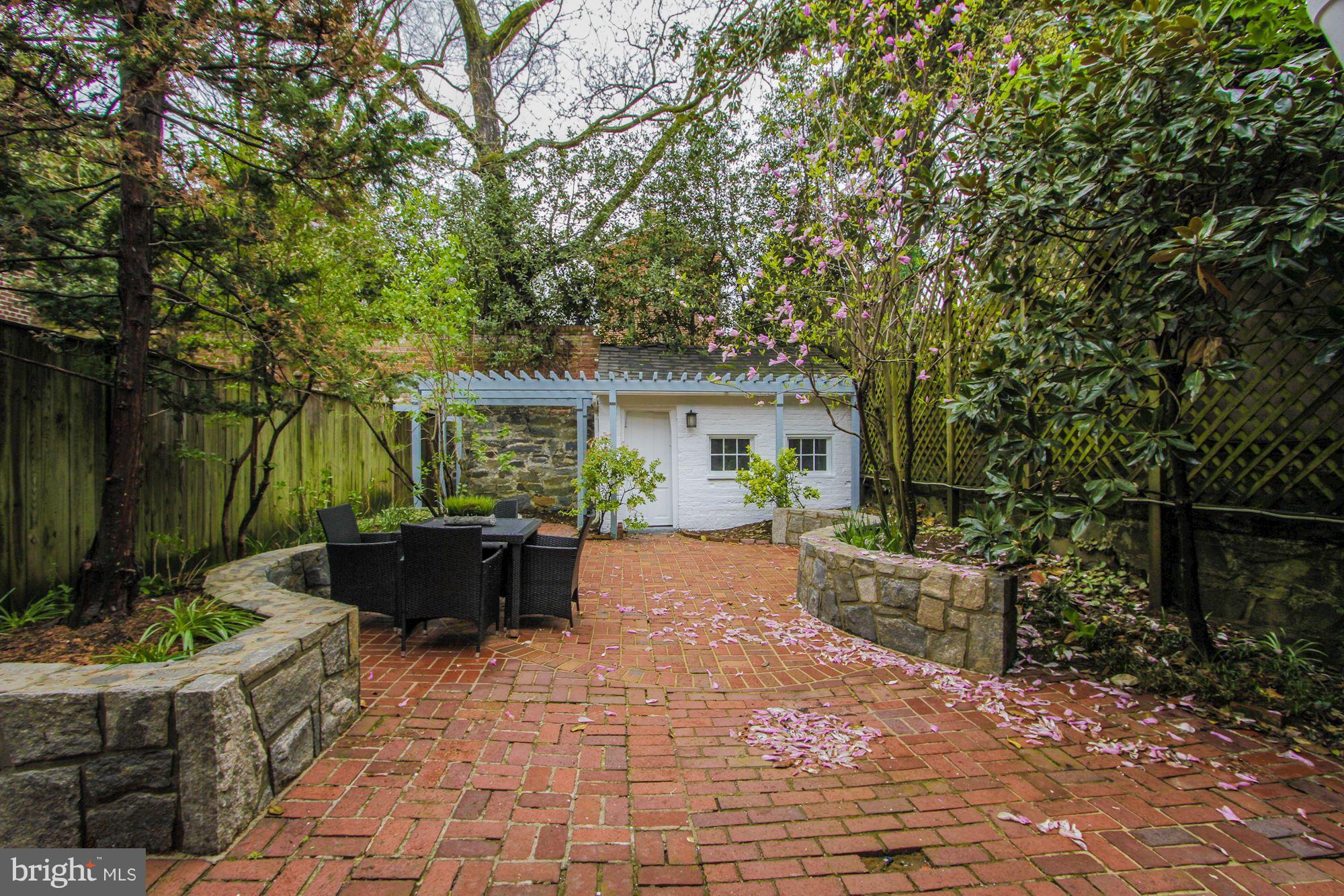 GEORGETOWN - Residential