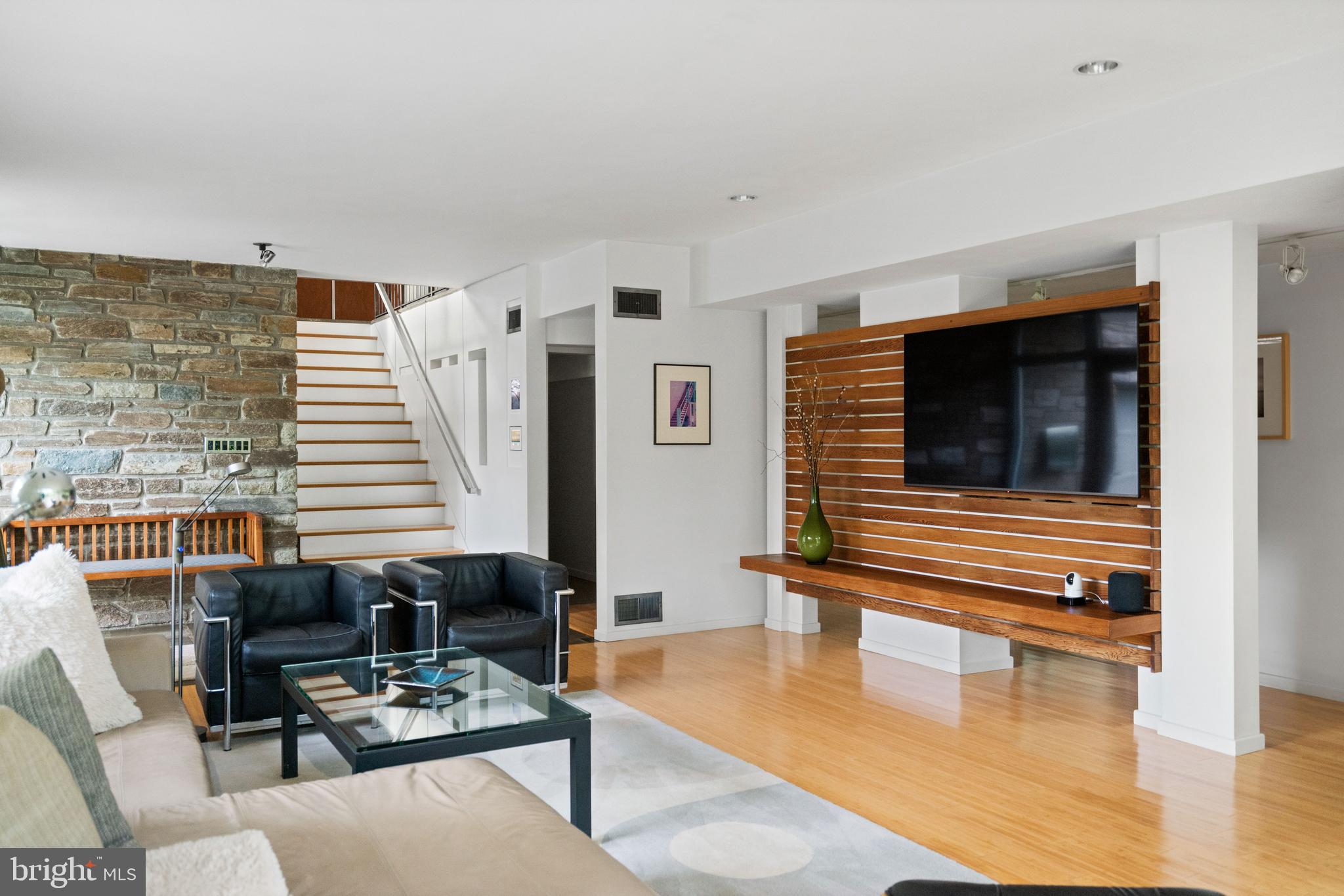 DOVER BALMORAL RIVERWOOD - Residential