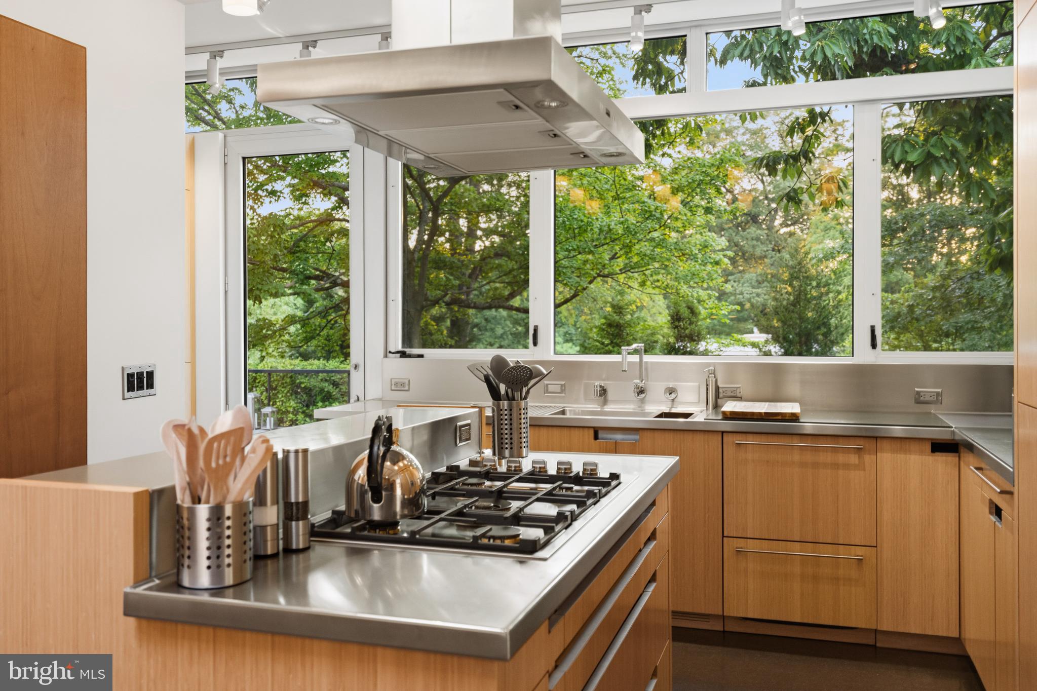 DOVER BALMORAL RIVERWOOD - Residential