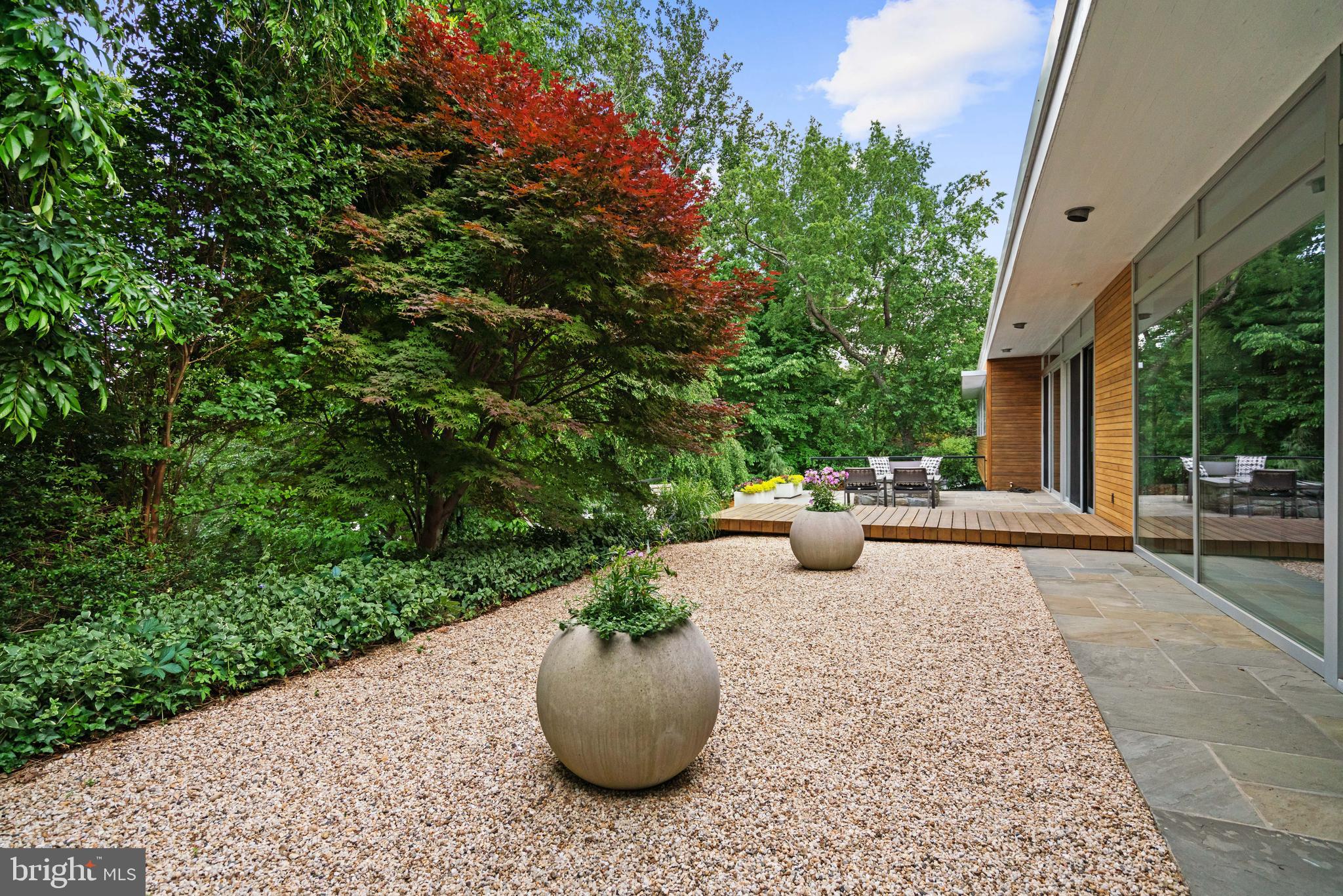 DOVER BALMORAL RIVERWOOD - Residential
